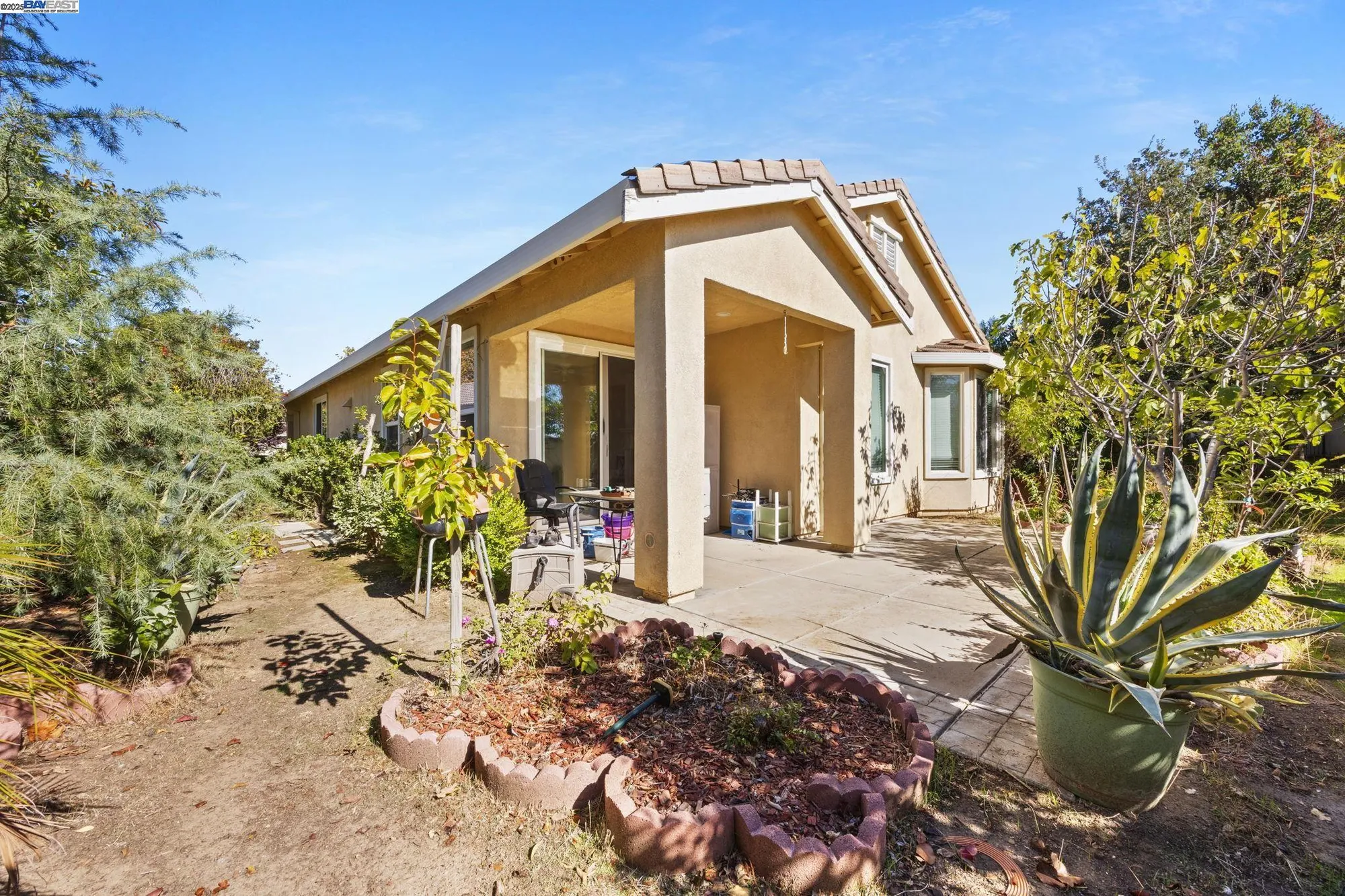 Property Slideshow image 15 of 36 | 993 centennial dr, Brentwood, CA, 94513