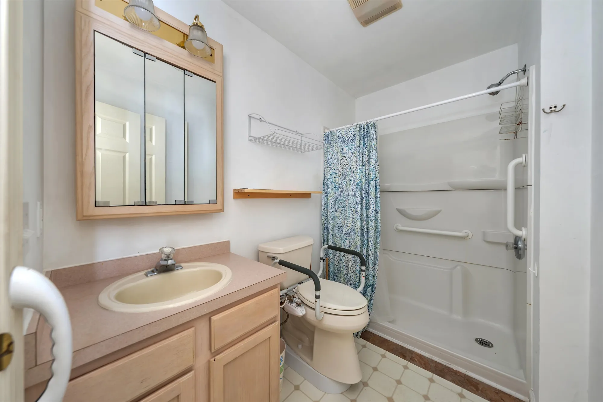 Property Slideshow image 13 of 19 | 144 lee ln, Cape May Court House, NJ, 08210