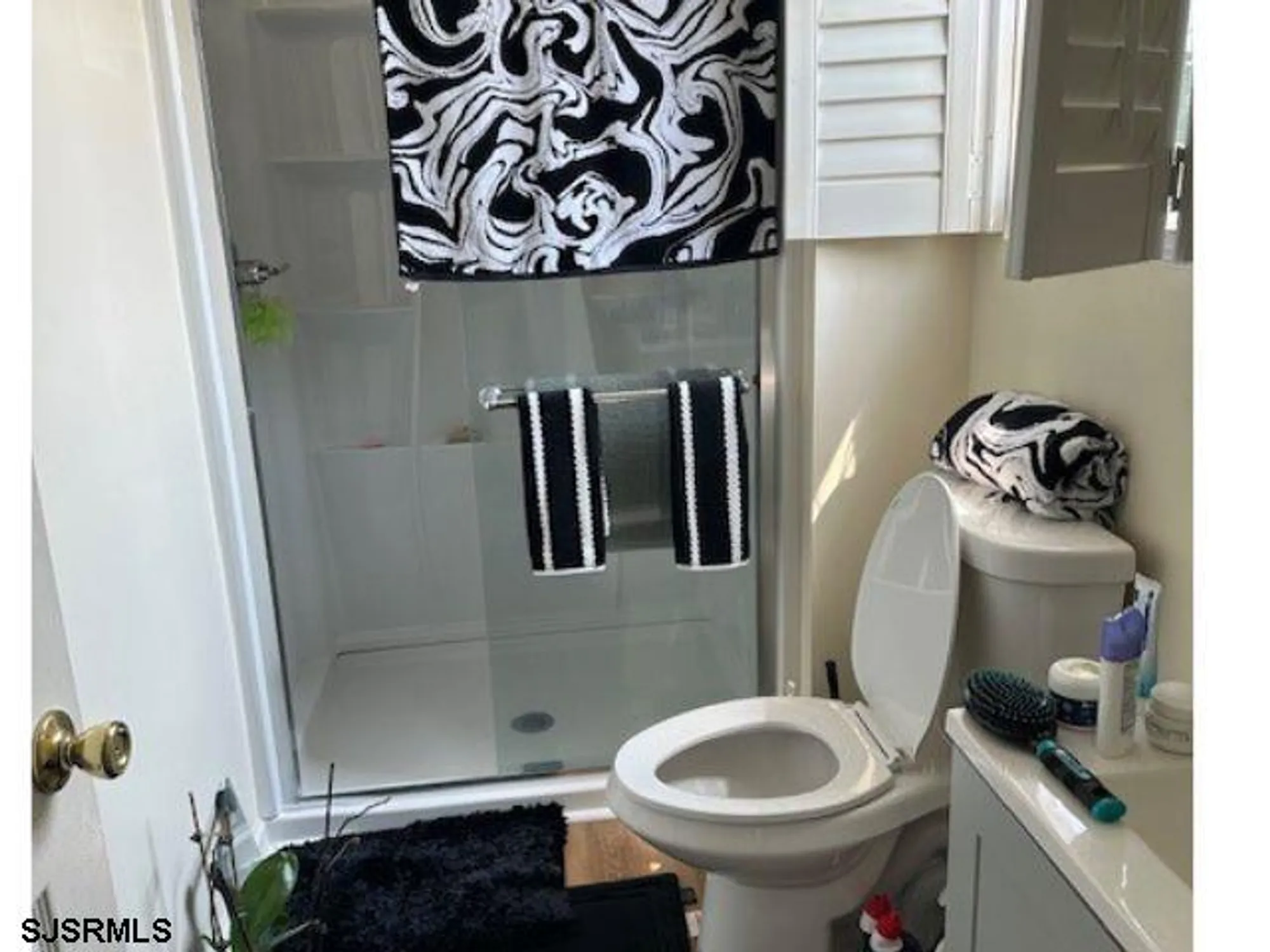 Property Slideshow image 18 of 24 | 550 central ave unit c4, Linwood, NJ, 08221