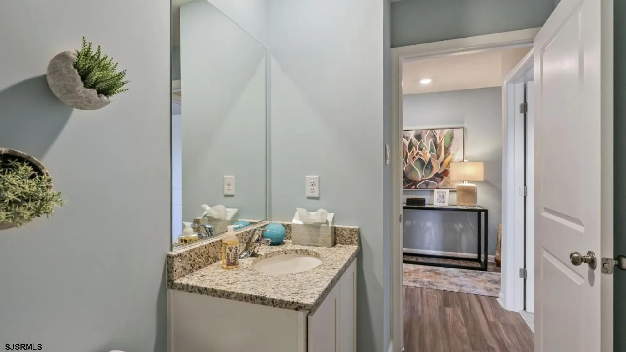 Property Slideshow image 20 of 44 | 140 hilton head ct, Egg Harbor Township, NJ, 08234