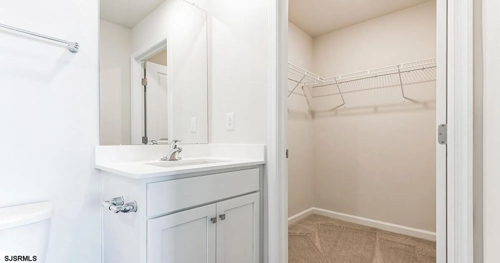 Property Slideshow image 12 of 44 | 140 hilton head ct, Egg Harbor Township, NJ, 08234