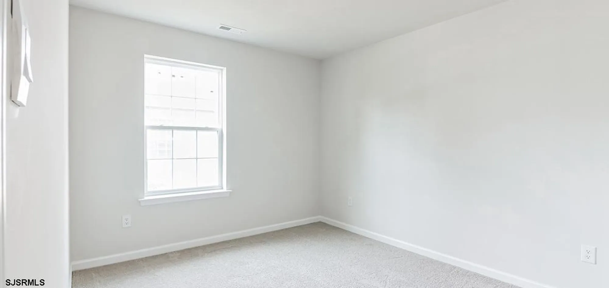 Property Slideshow image 14 of 44 | 140 hilton head ct, Egg Harbor Township, NJ, 08234