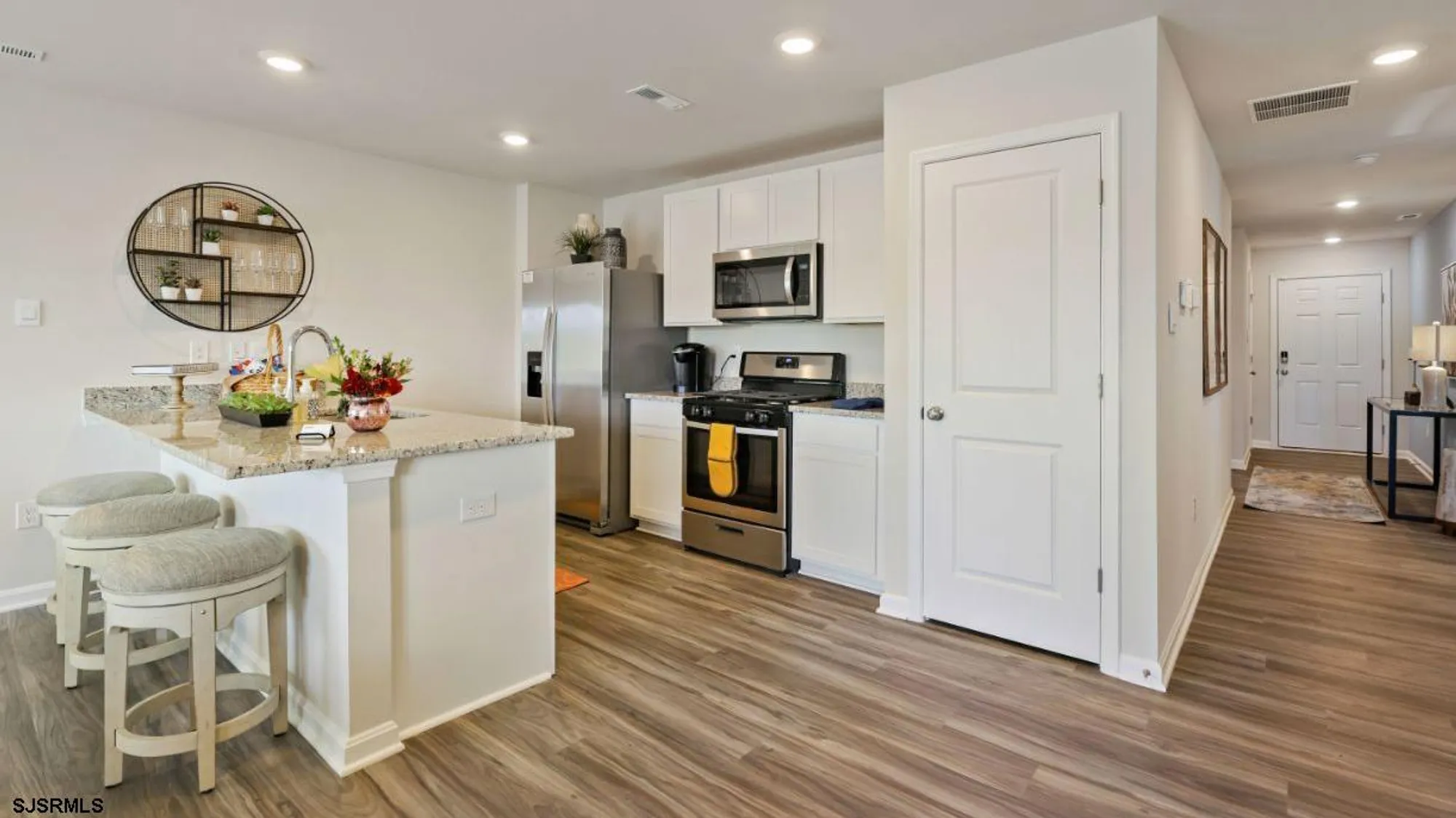 Property Slideshow image 26 of 44 | 140 hilton head ct, Egg Harbor Township, NJ, 08234