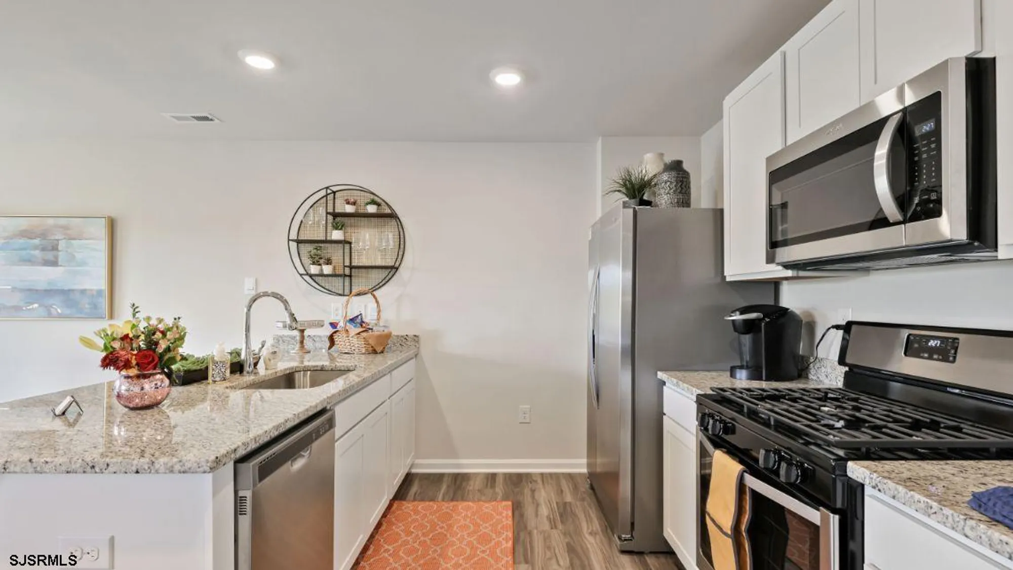 Property Slideshow image 28 of 44 | 140 hilton head ct, Egg Harbor Township, NJ, 08234