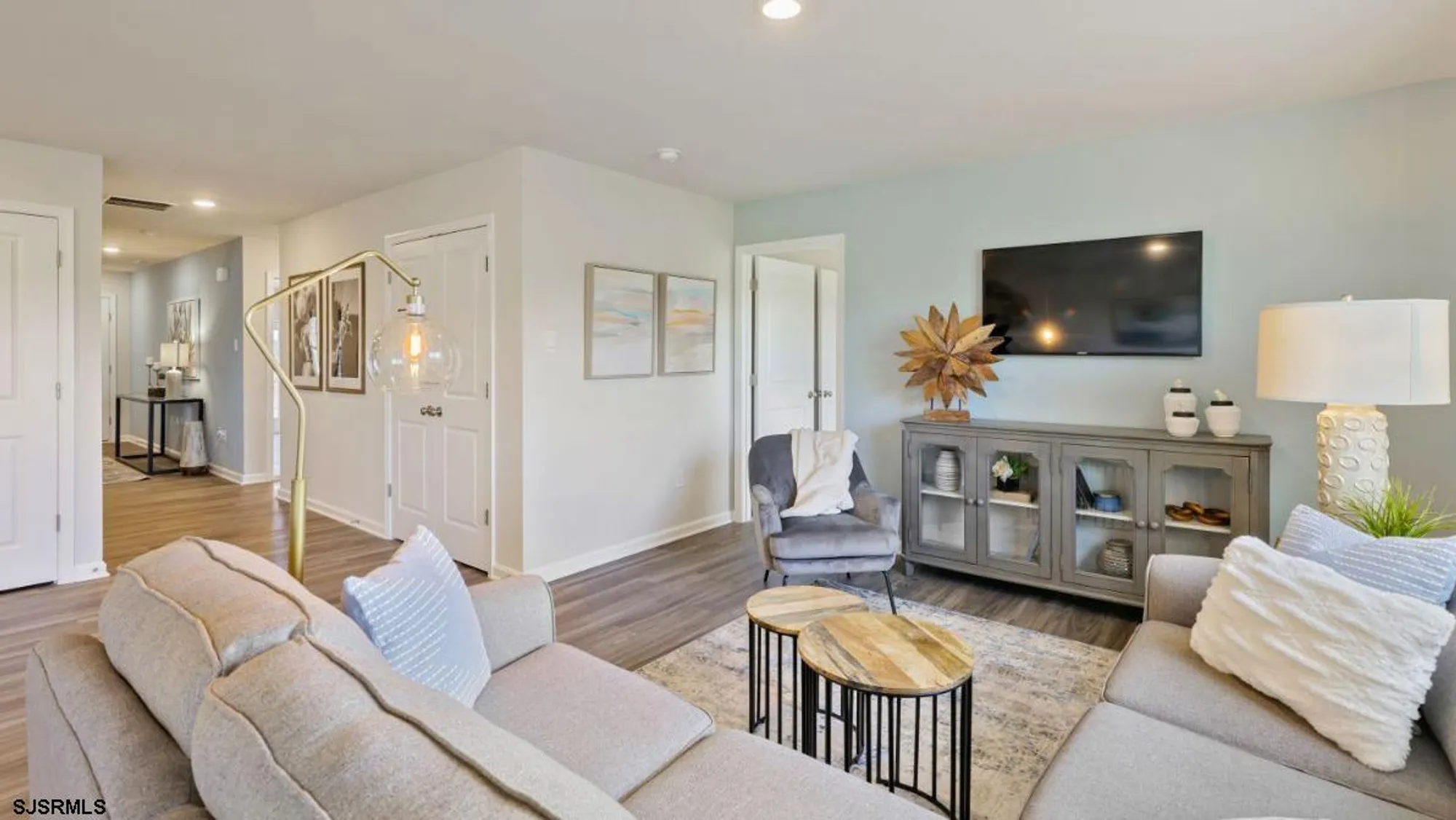 Property Slideshow image 33 of 44 | 140 hilton head ct, Egg Harbor Township, NJ, 08234