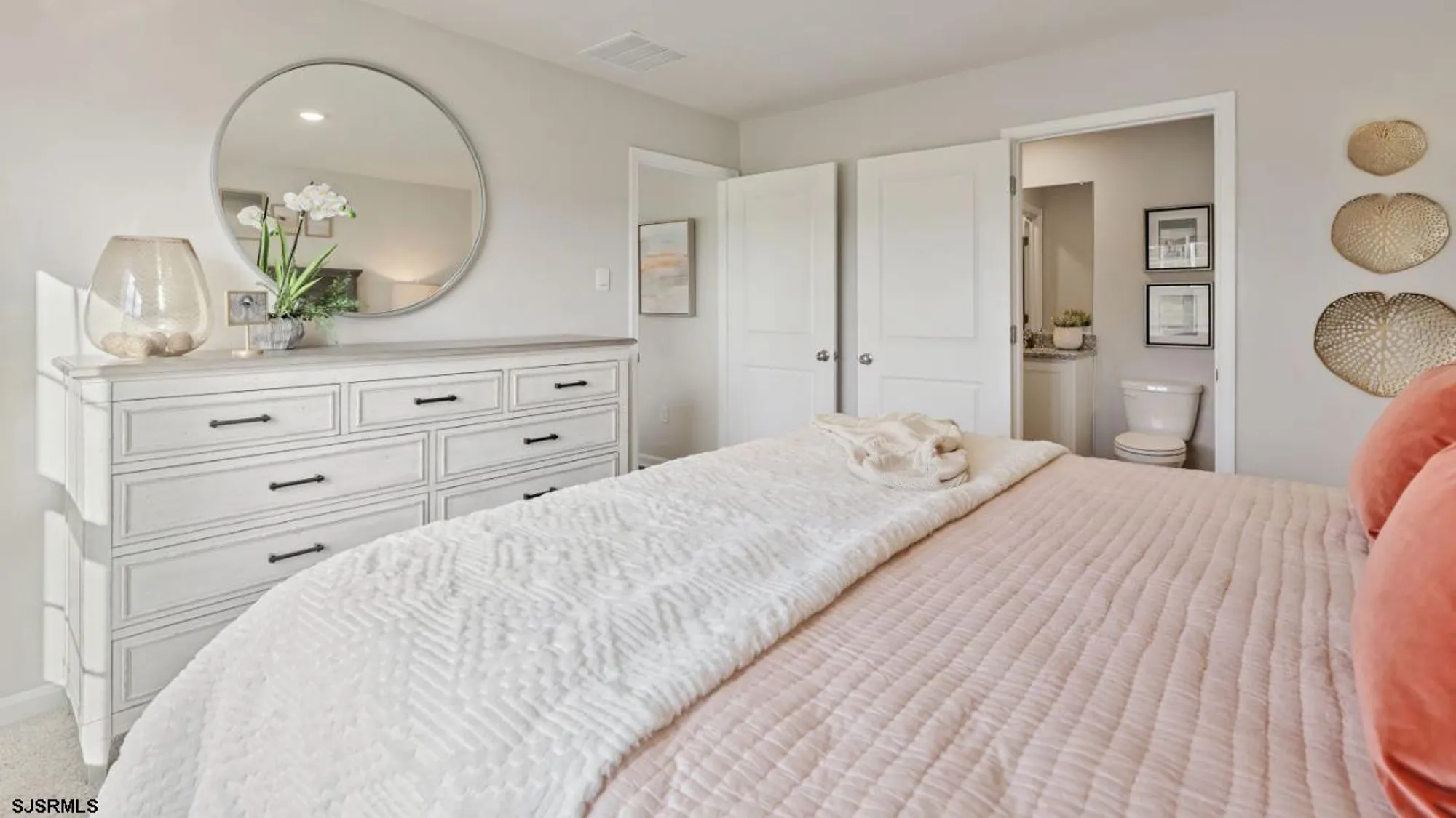 Property Slideshow image 41 of 44 | 140 hilton head ct, Egg Harbor Township, NJ, 08234