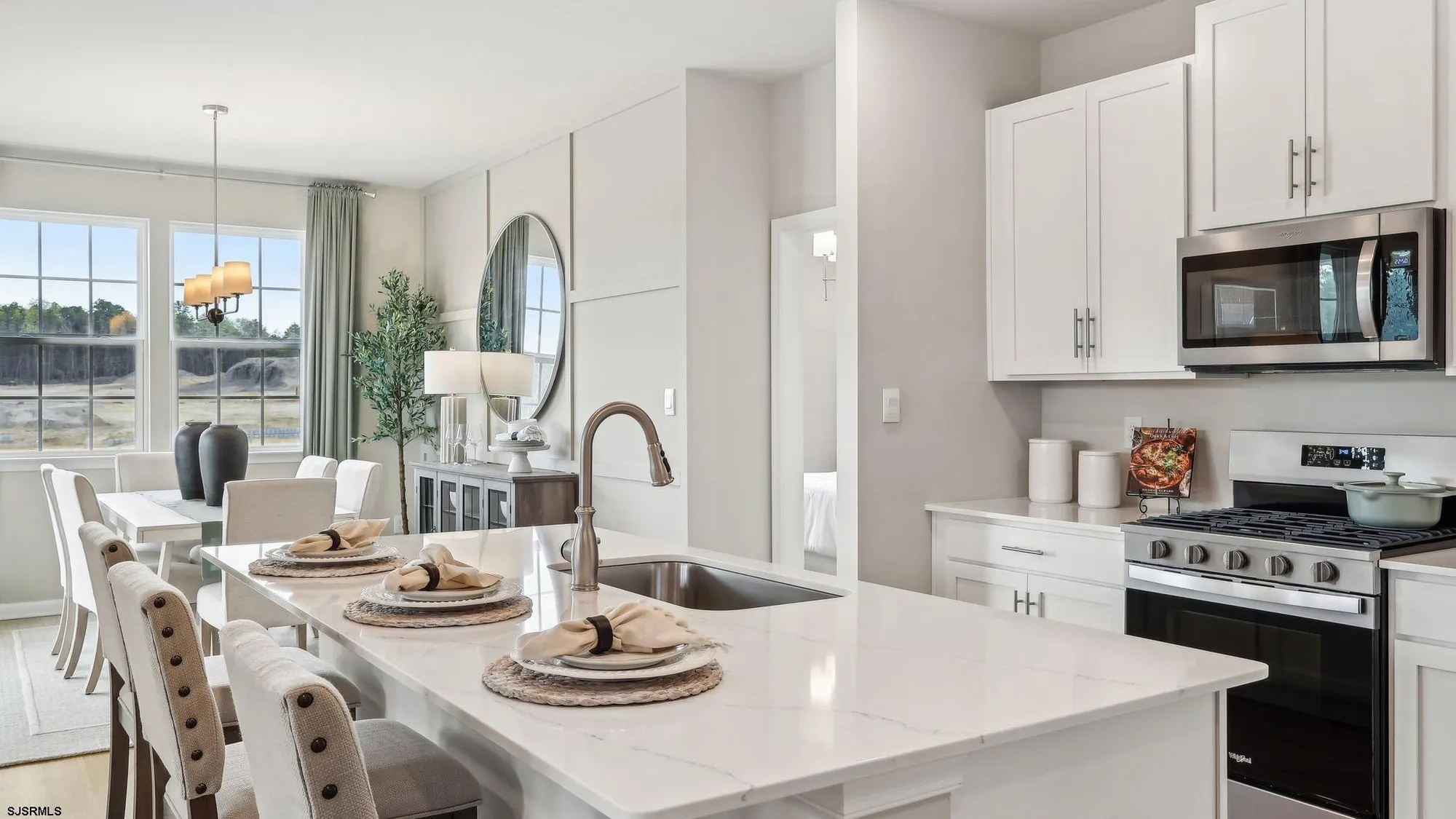 Property Slideshow image 10 of 34 | 123 hilton head ct, Egg Harbor Township, NJ, 08234