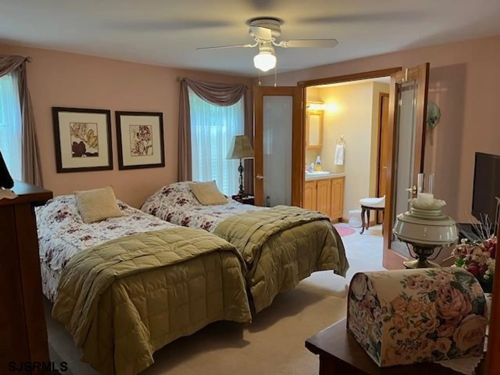 Property Slideshow image 16 of 25 | 154 muirfield ct, Mays Landing, NJ, 08330