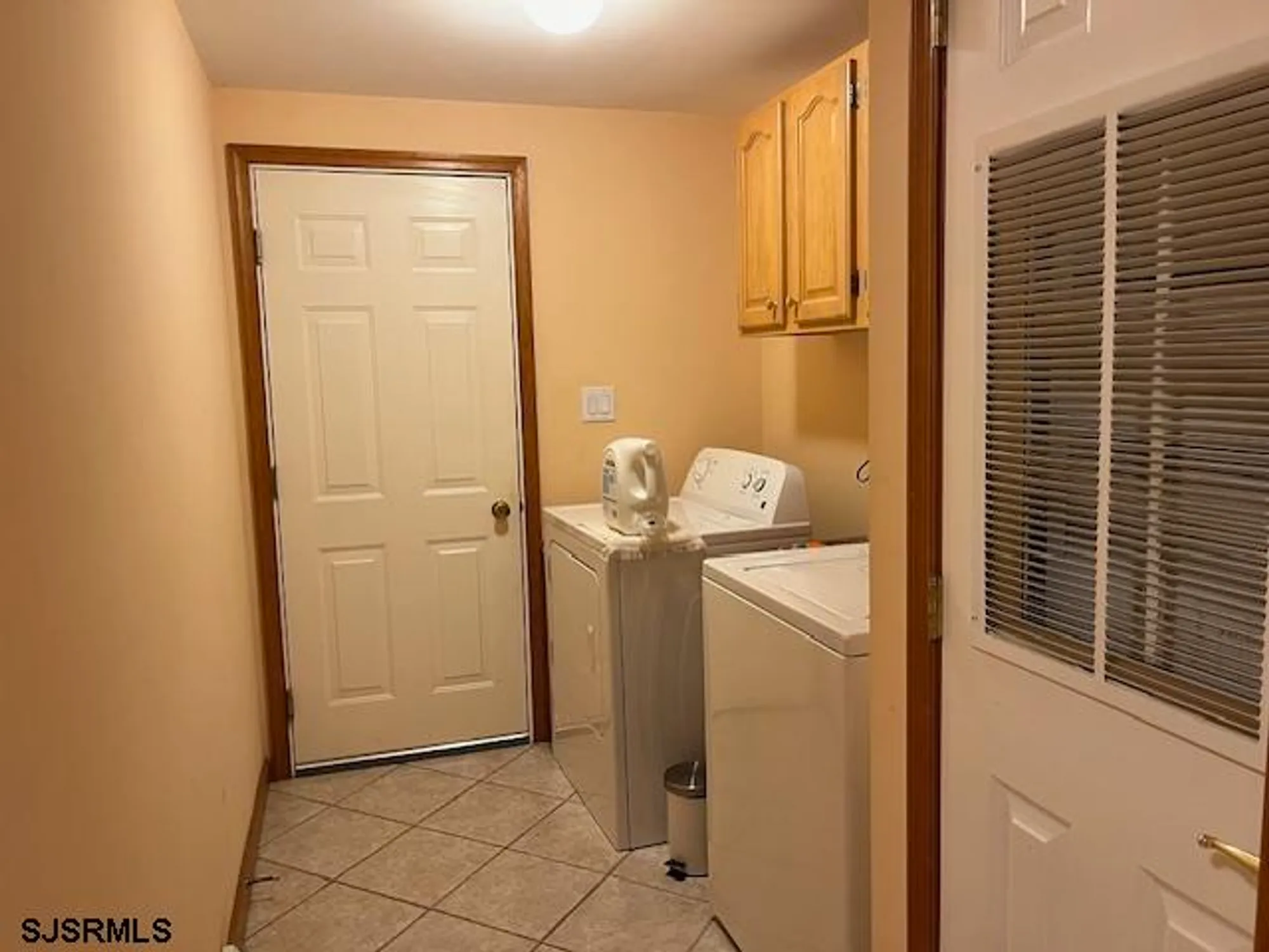 Property Slideshow image 14 of 25 | 154 muirfield ct, Mays Landing, NJ, 08330