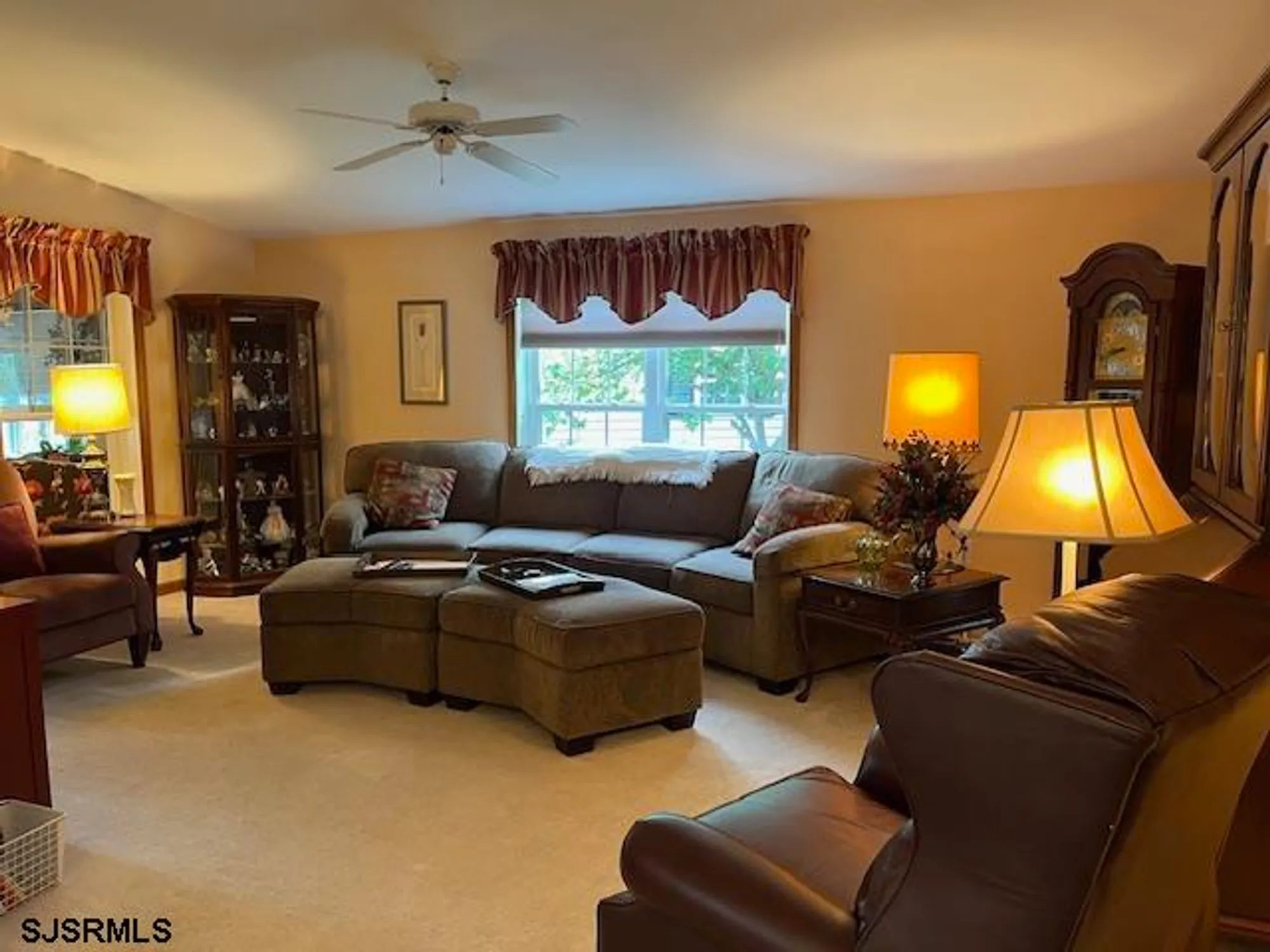 Property Slideshow image 5 of 25 | 154 muirfield ct, Mays Landing, NJ, 08330