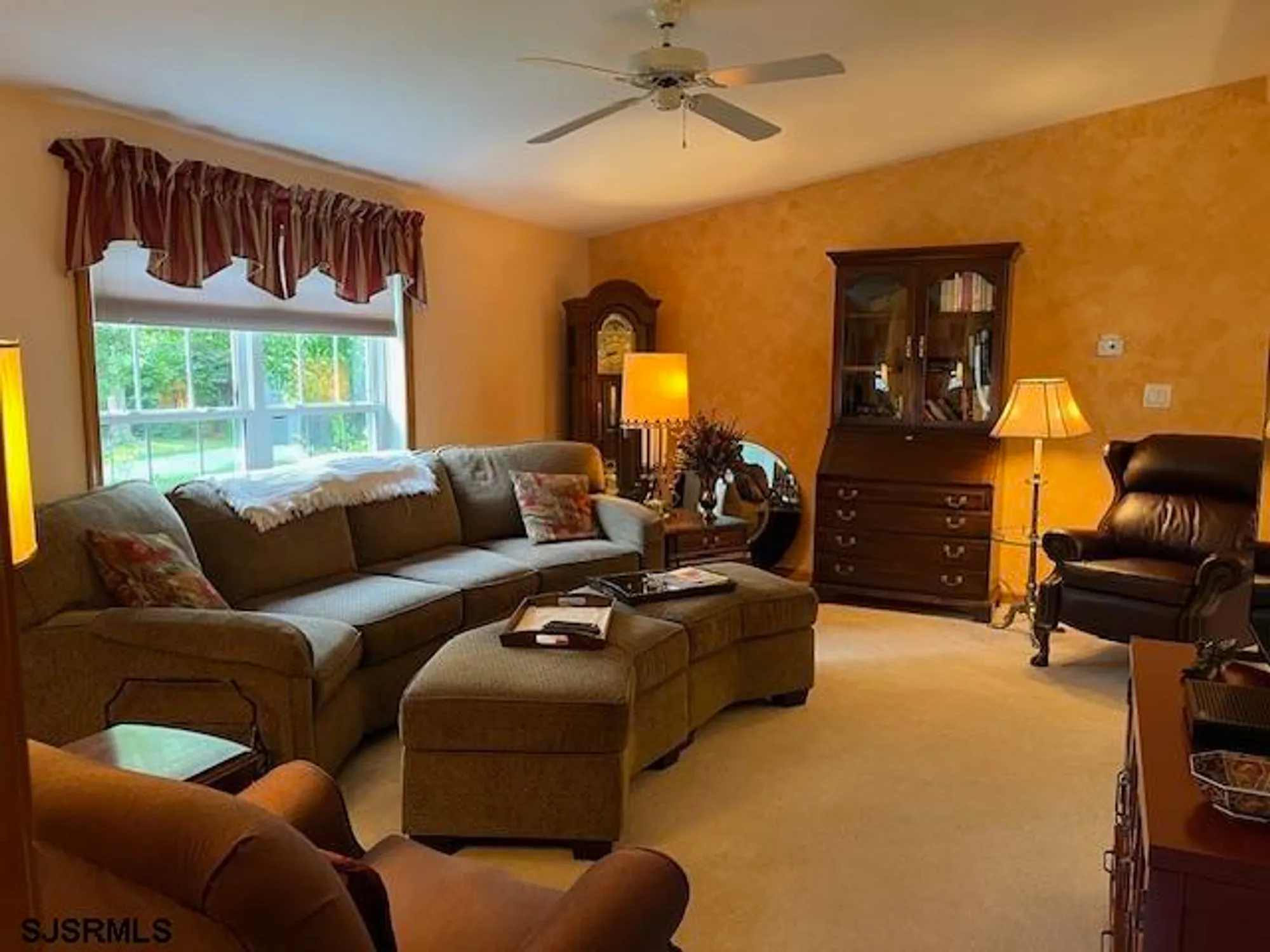 Property Slideshow image 6 of 25 | 154 muirfield ct, Mays Landing, NJ, 08330