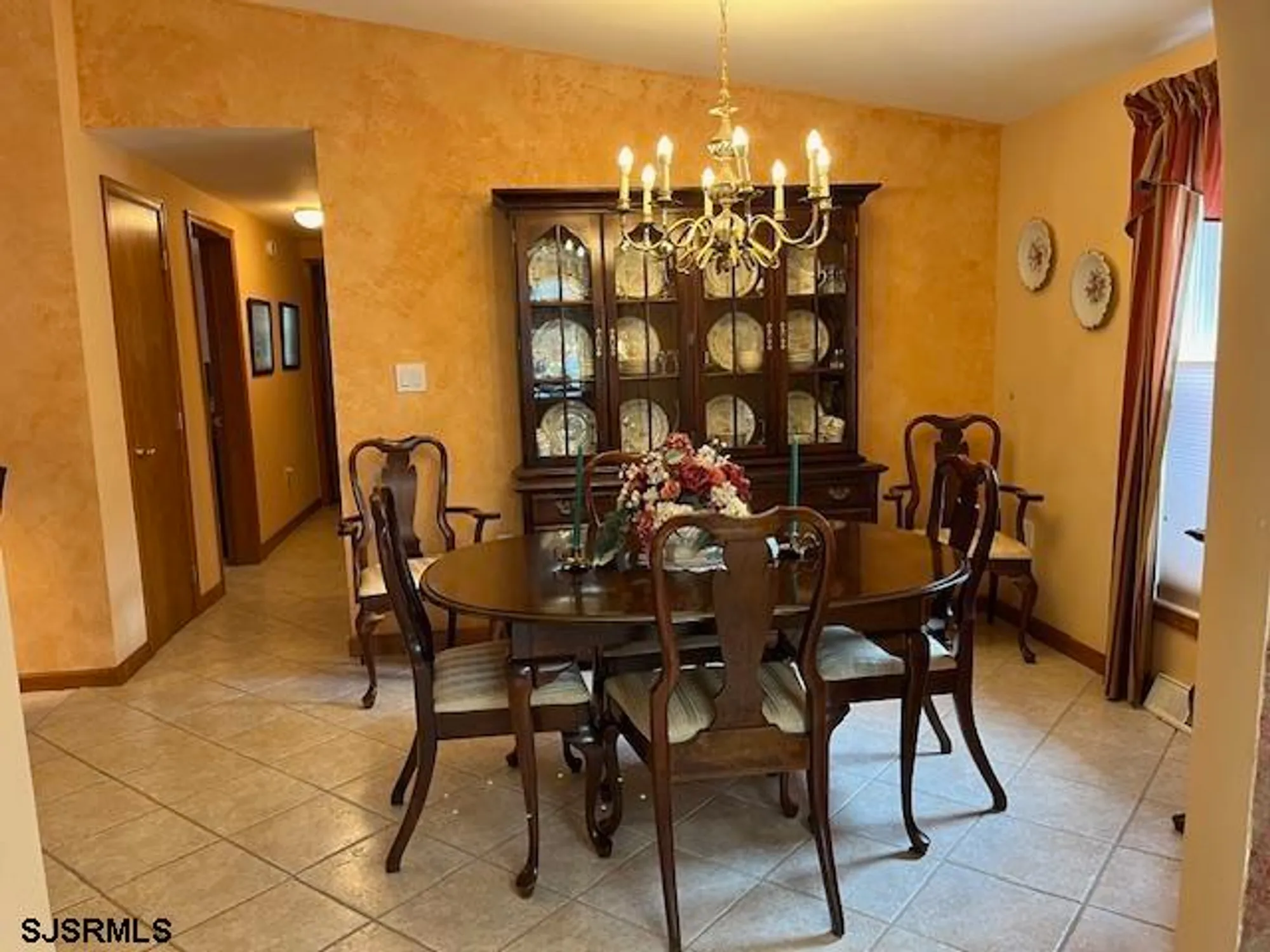 Property Slideshow image 9 of 25 | 154 muirfield ct, Mays Landing, NJ, 08330