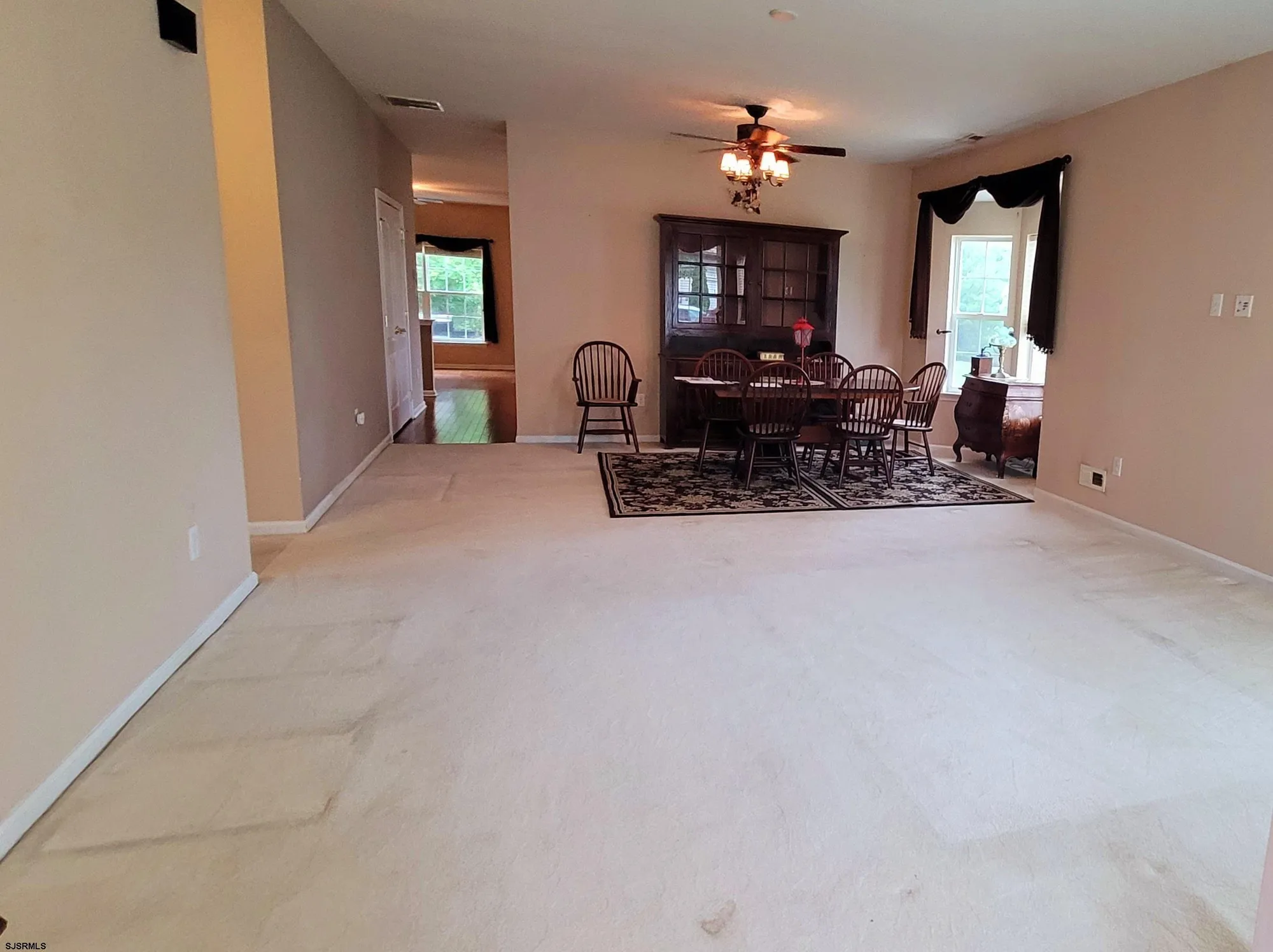 Property Slideshow image 4 of 30 | 123 bluebell dr, Egg Harbor Township, NJ, 08234