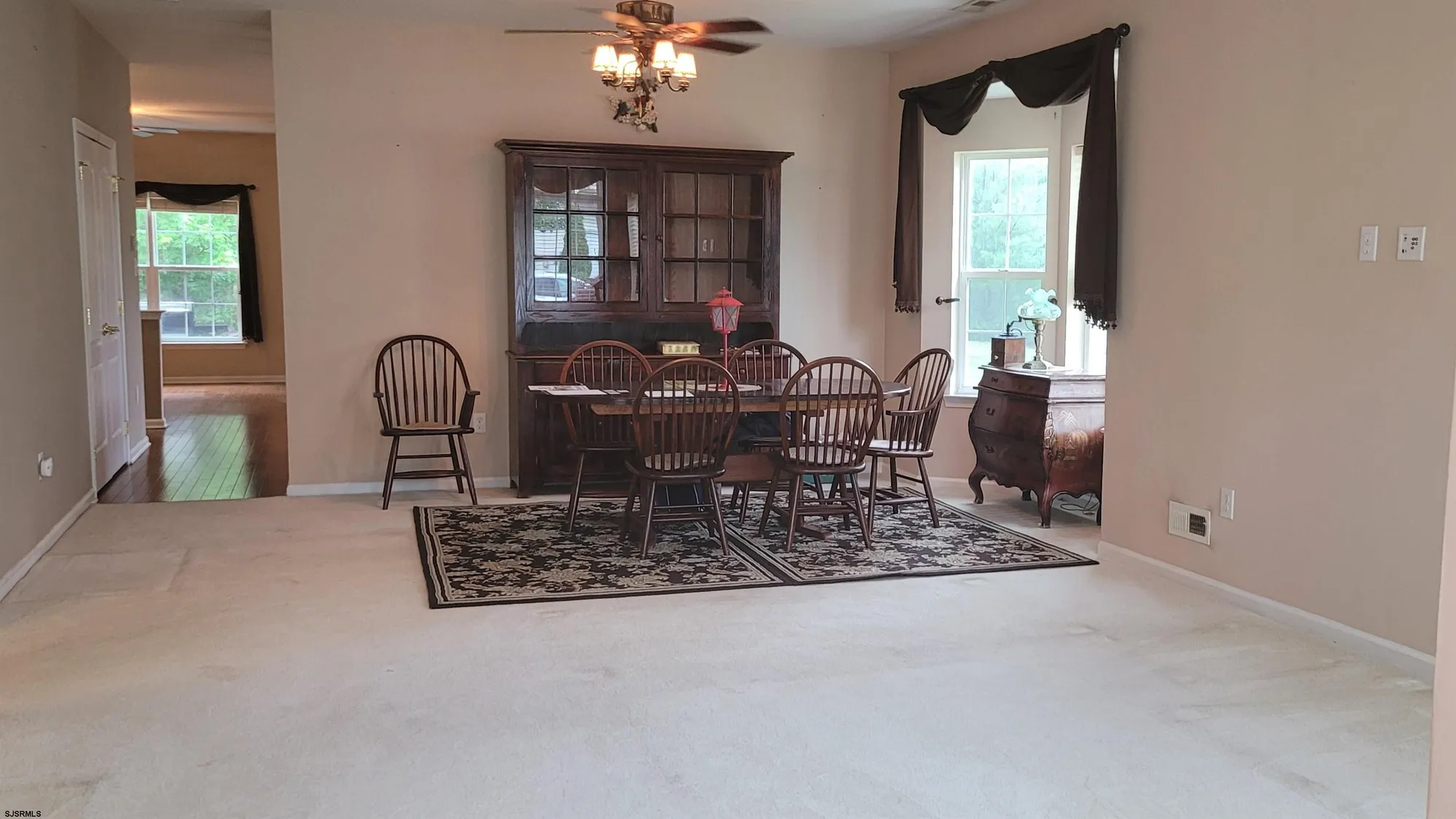 Property Slideshow image 5 of 30 | 123 bluebell dr, Egg Harbor Township, NJ, 08234