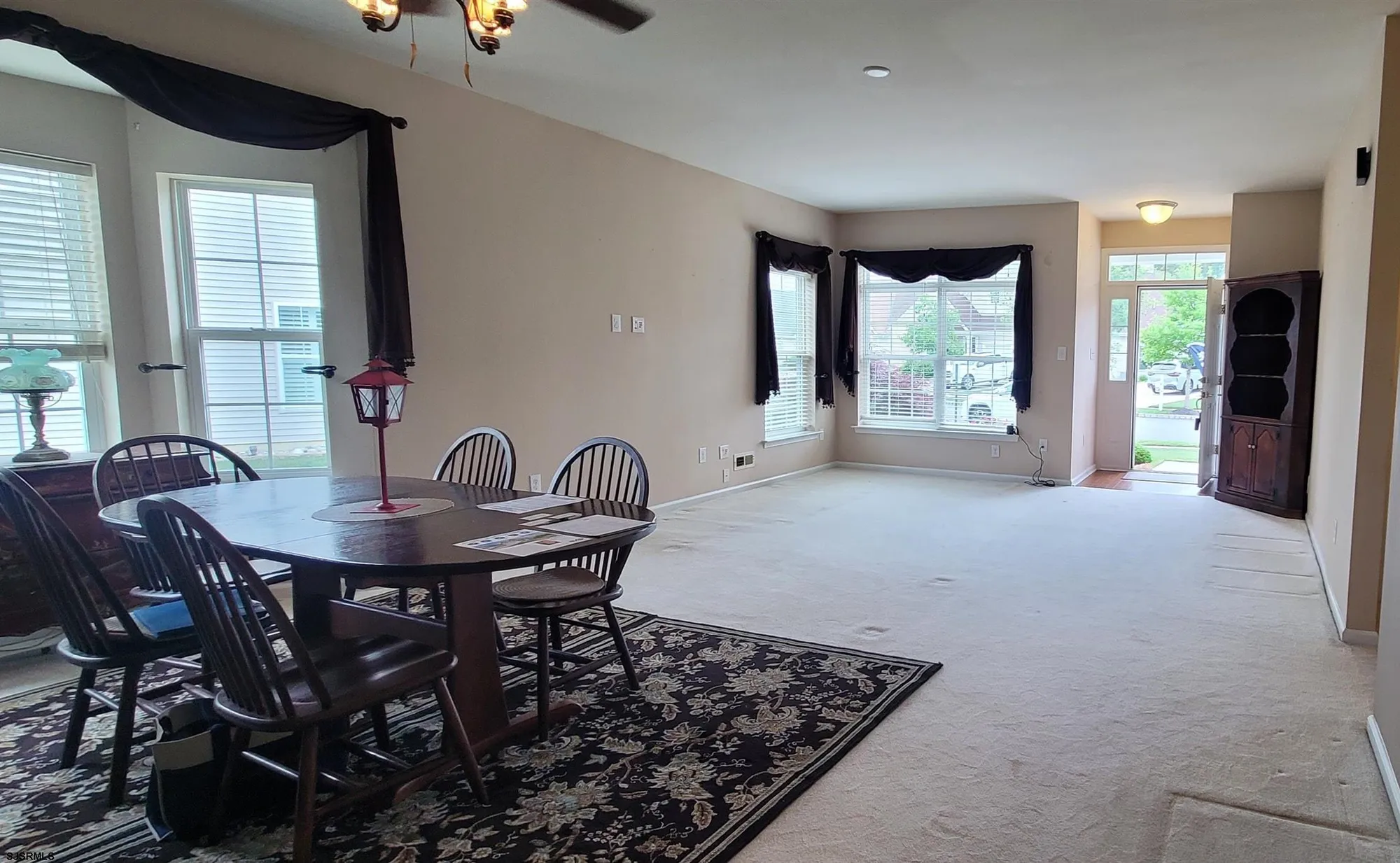 Property Slideshow image 6 of 30 | 123 bluebell dr, Egg Harbor Township, NJ, 08234