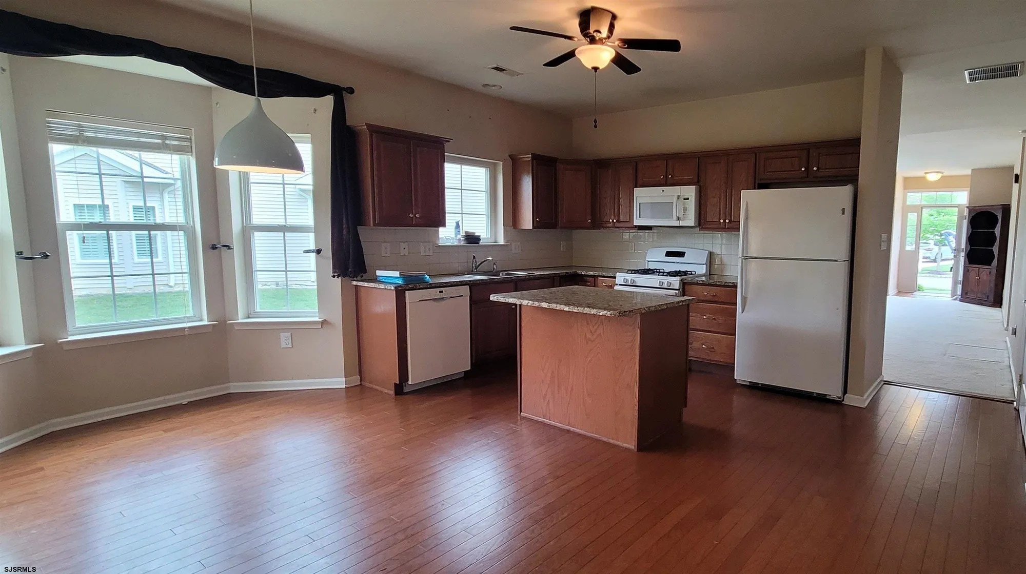 Property Slideshow image 7 of 30 | 123 bluebell dr, Egg Harbor Township, NJ, 08234