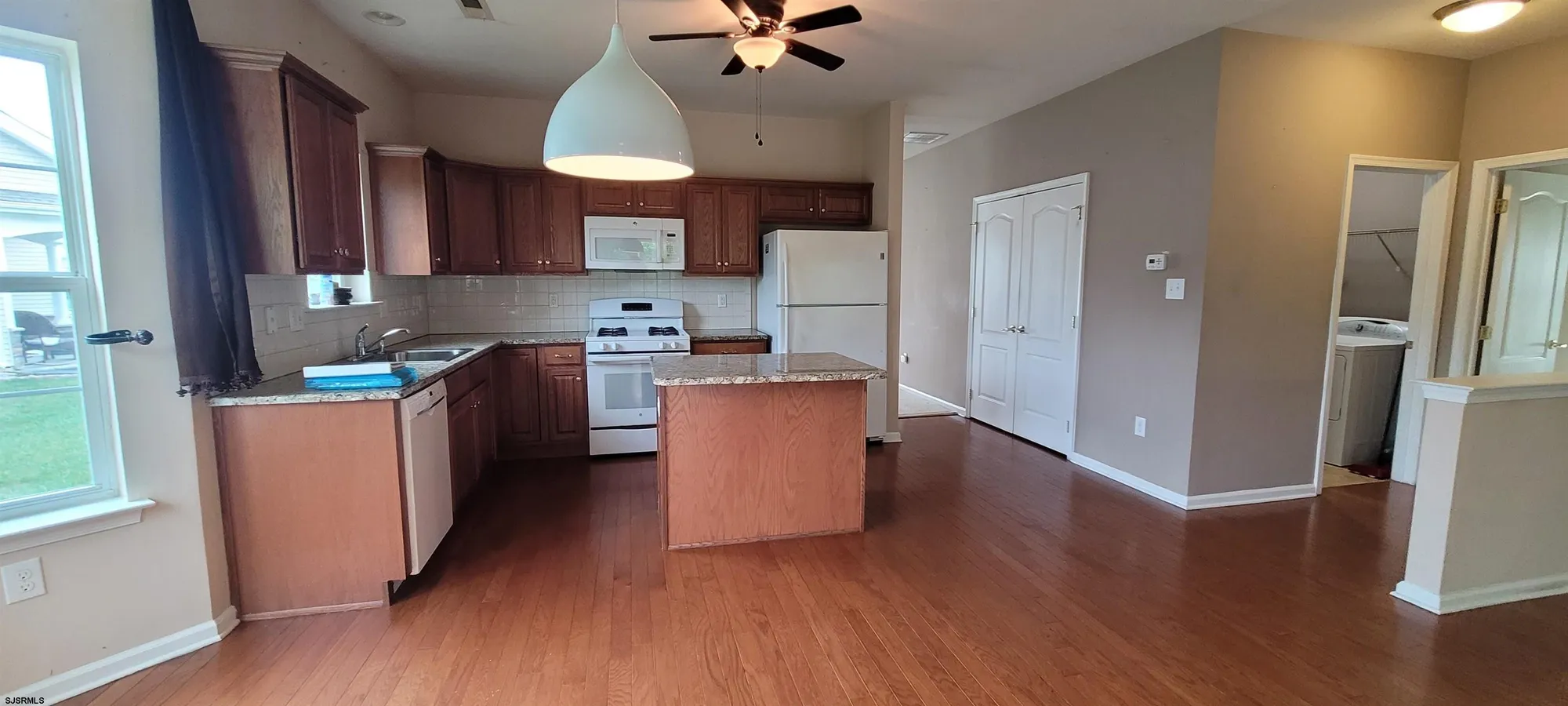 Property Slideshow image 8 of 30 | 123 bluebell dr, Egg Harbor Township, NJ, 08234