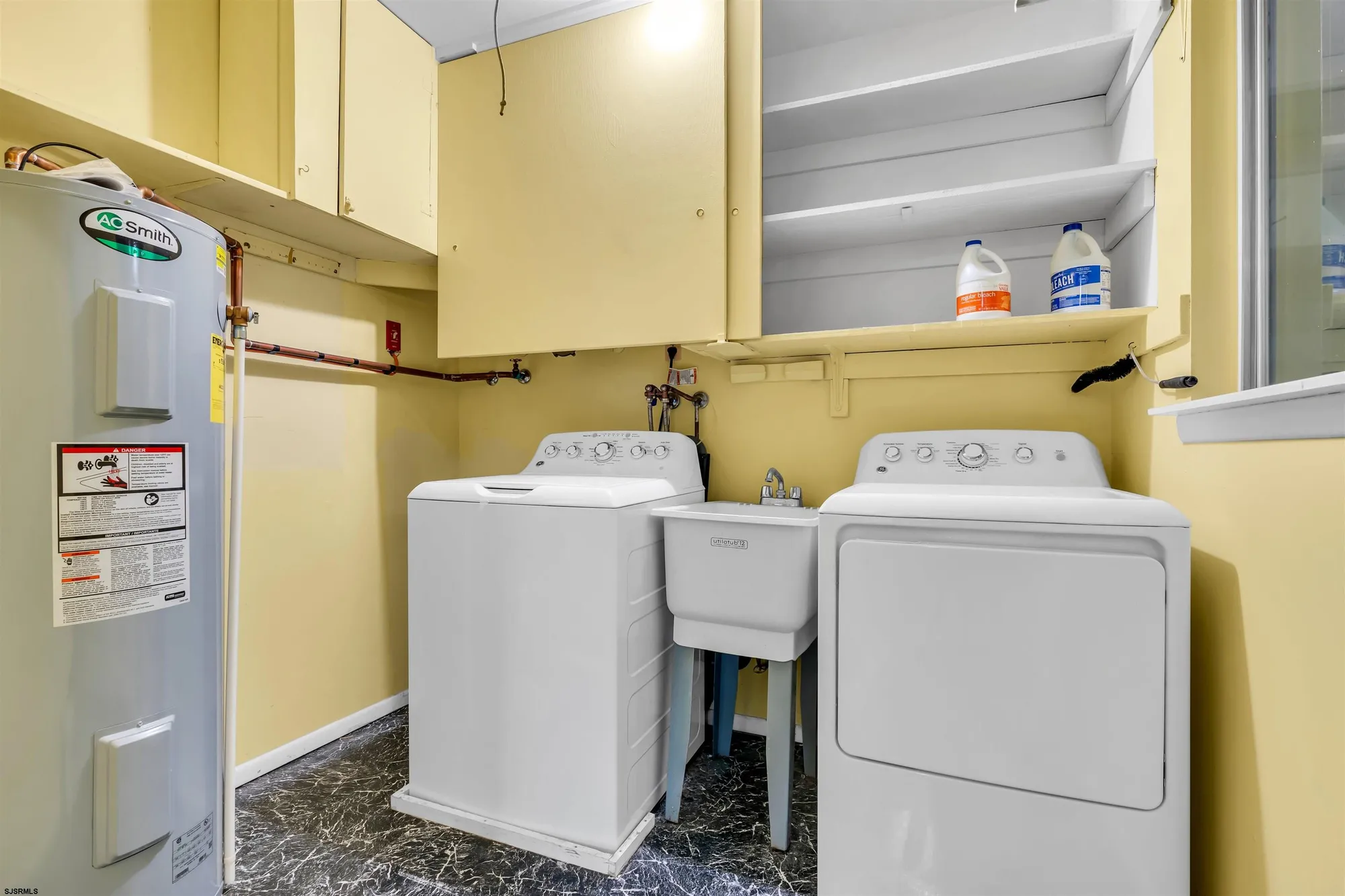 Property Slideshow image 19 of 27 | 11 lexington dr, Manchester Township, NJ, 08759