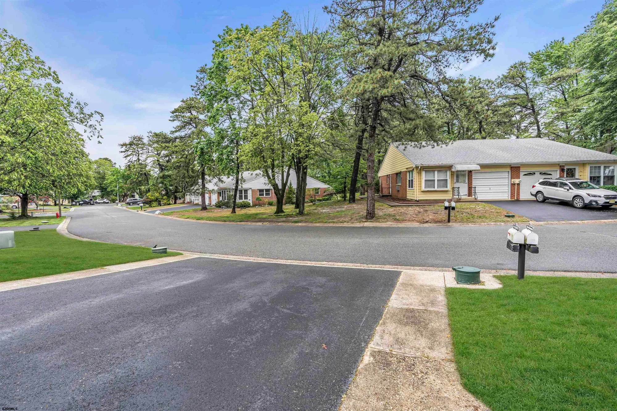 Property Slideshow image 21 of 27 | 11 lexington dr, Manchester Township, NJ, 08759