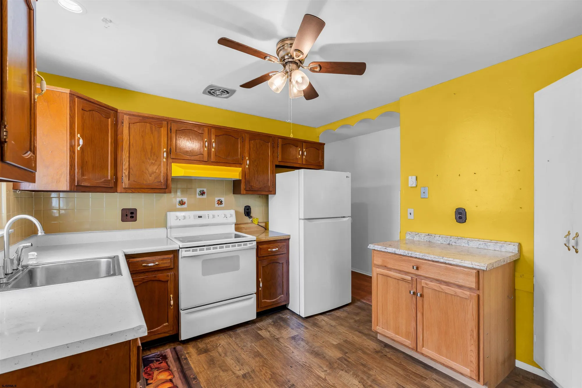 Property Slideshow image 9 of 27 | 11 lexington dr, Manchester Township, NJ, 08759