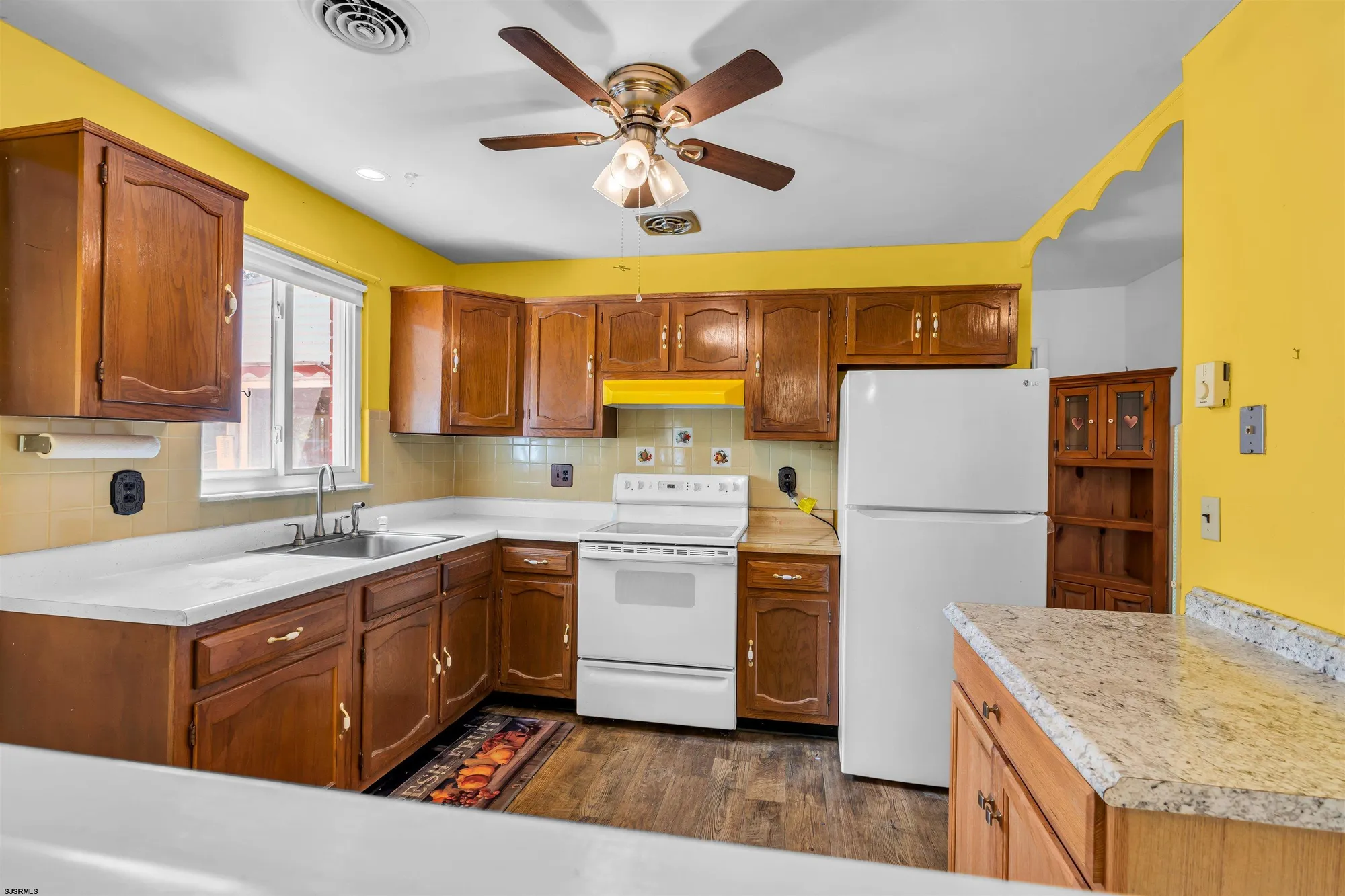 Property Slideshow image 10 of 27 | 11 lexington dr, Manchester Township, NJ, 08759