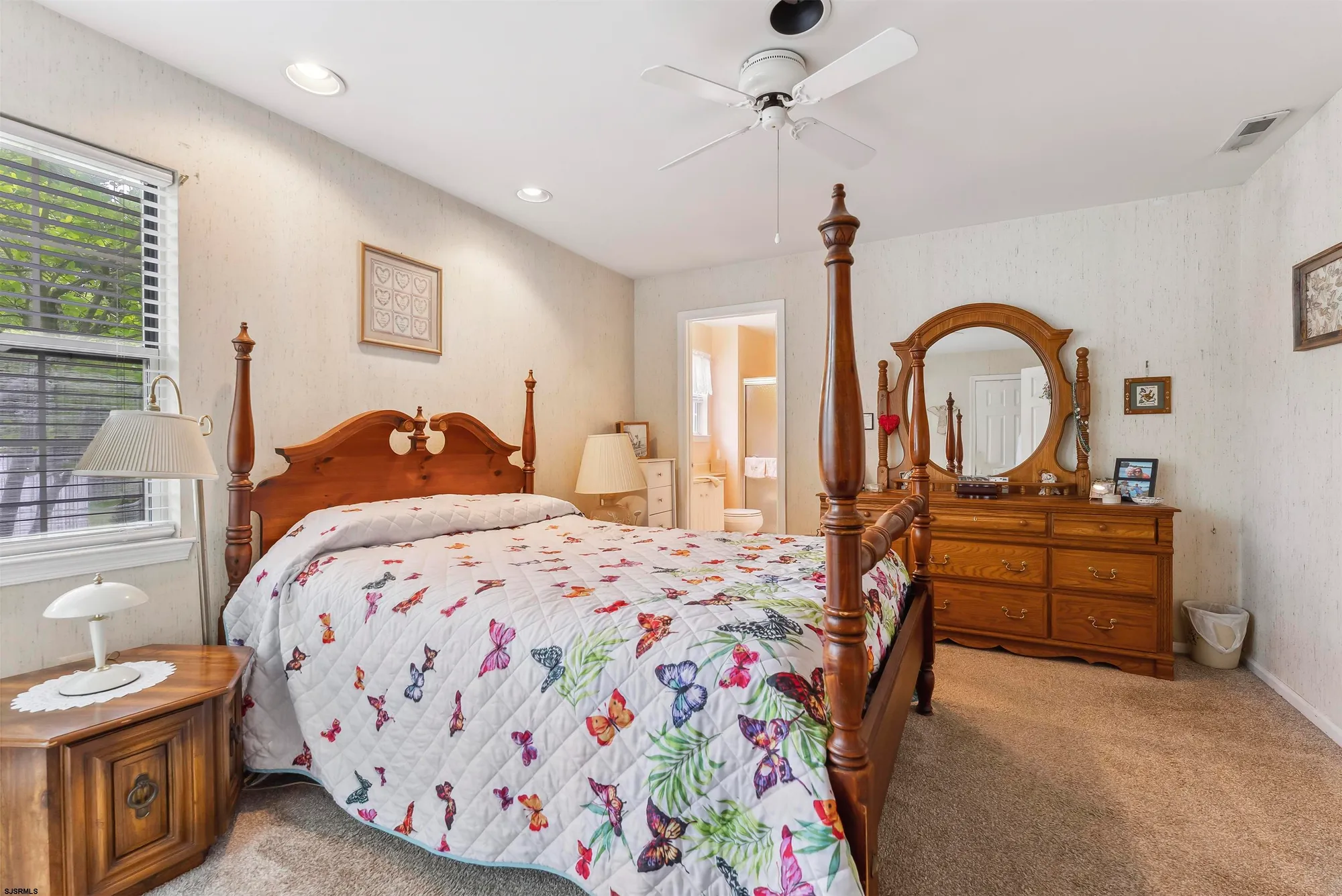 Property Slideshow image 12 of 38 | 550 central ave unit b1, Linwood, NJ, 08221