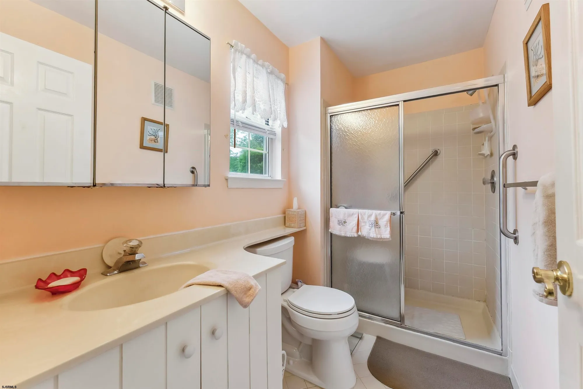 Property Slideshow image 15 of 38 | 550 central ave unit b1, Linwood, NJ, 08221