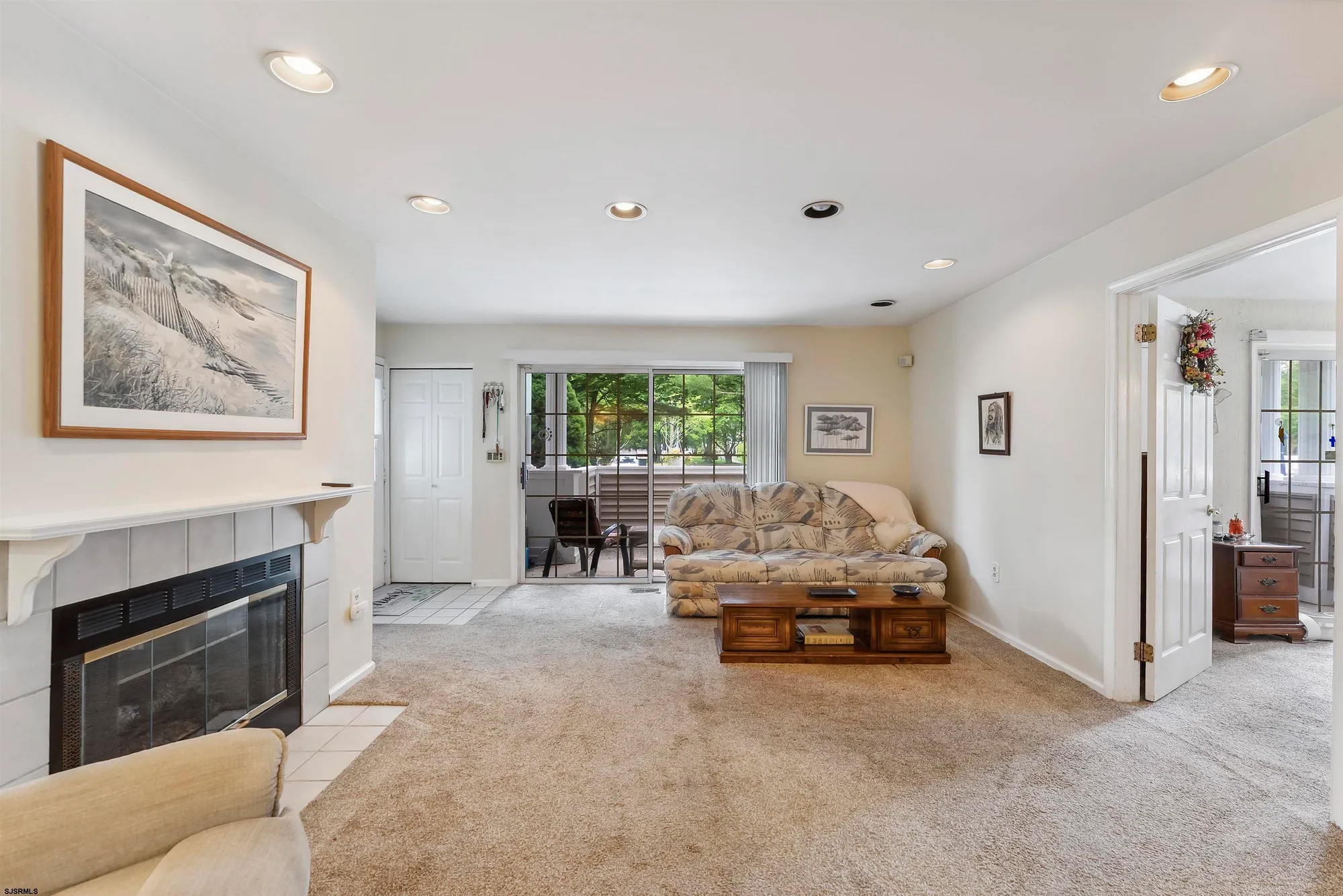 Property Slideshow image 4 of 38 | 550 central ave unit b1, Linwood, NJ, 08221