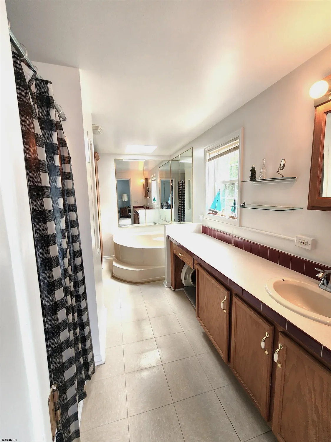 Property Slideshow image 24 of 25 | 3 knollwood dr, Mays Landing, NJ, 08330