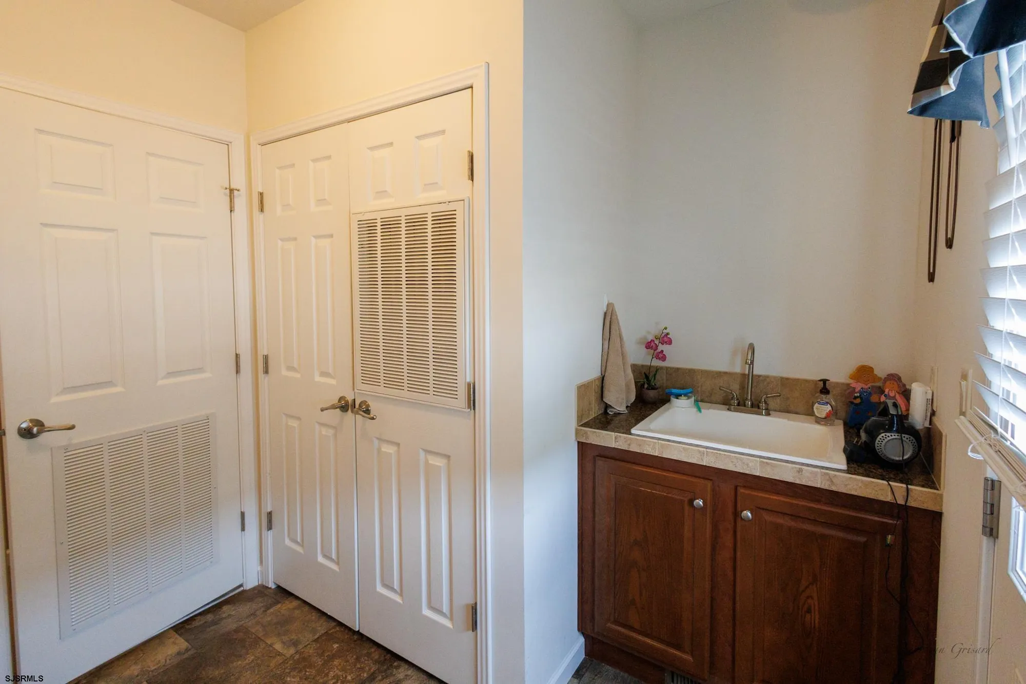 Property Slideshow image 17 of 33 | 54 pinetree ln, Mays Landing, NJ, 08330