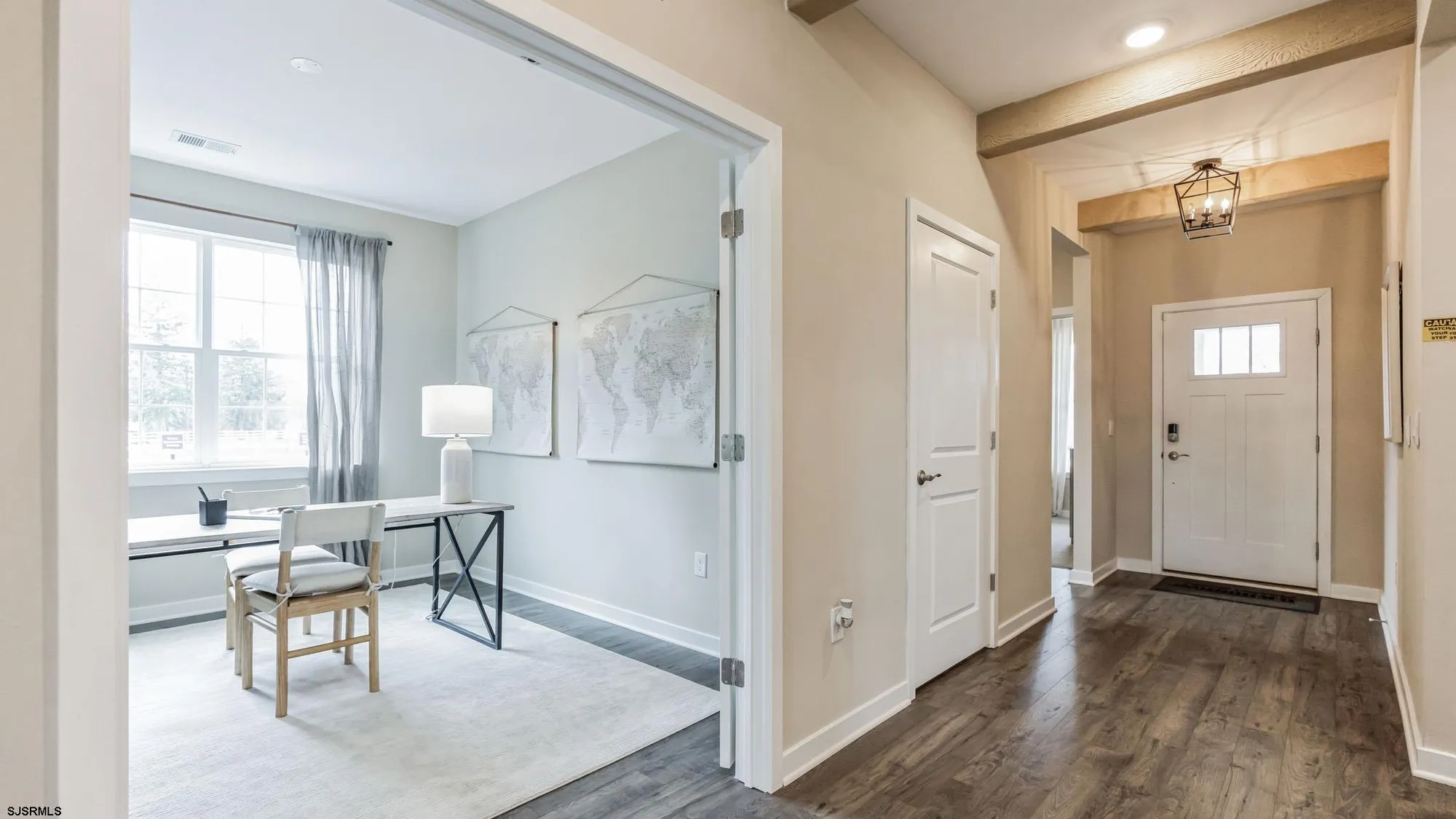 Property Slideshow image 4 of 28 | 256 huntington dr, Egg Harbor Township, NJ, 08234