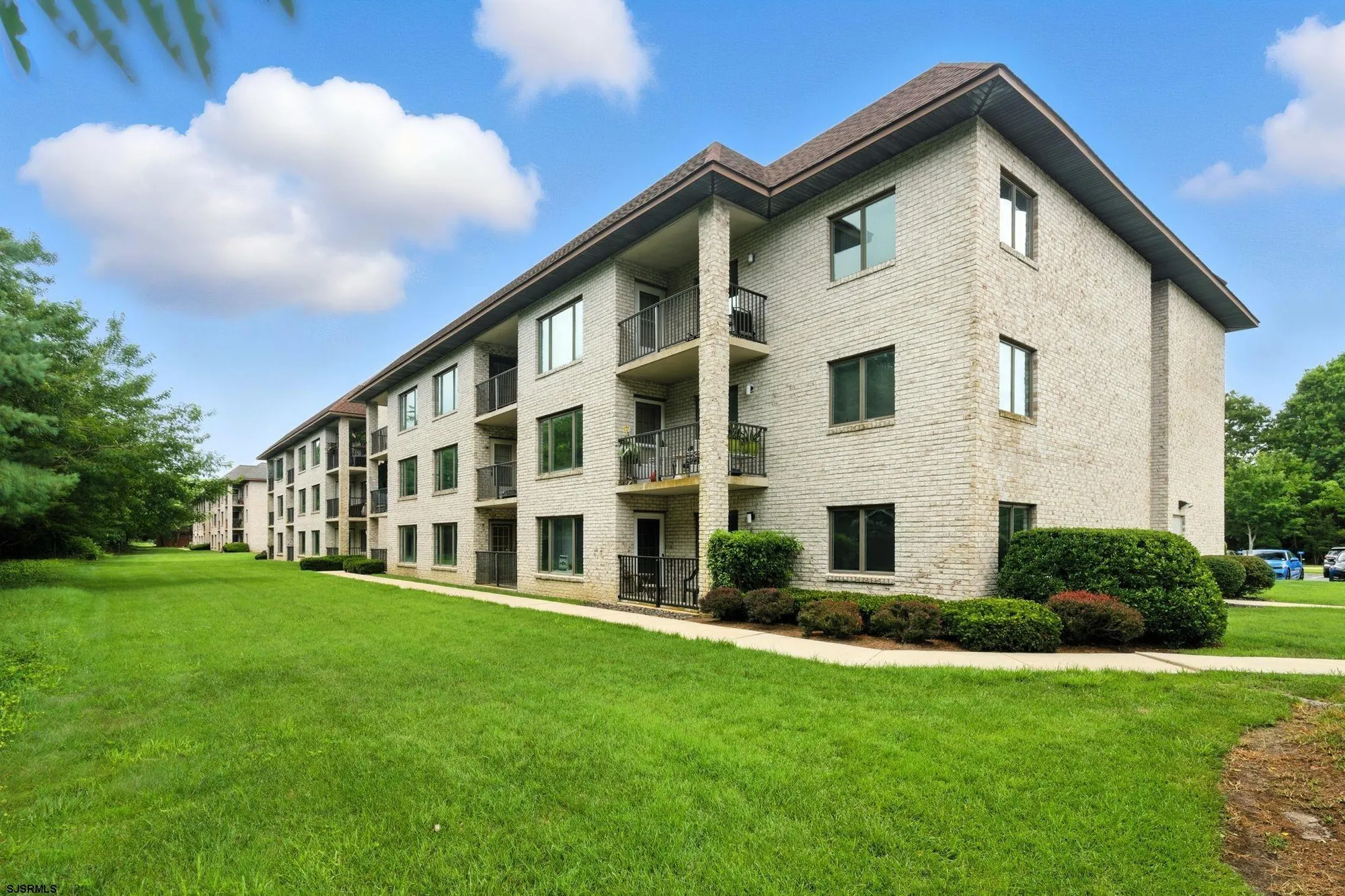 Property Slideshow image 1 of 30 | 3104 dolphin ave # 3104, Northfield, NJ, 08225