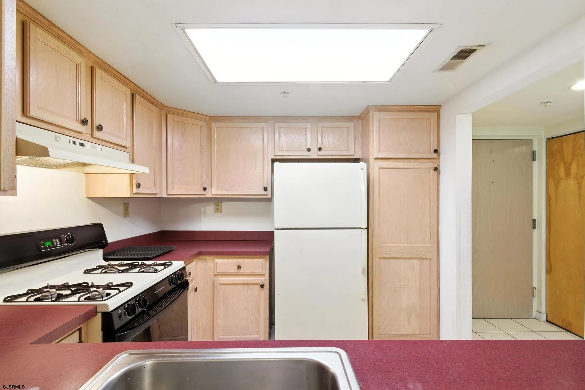 Property Slideshow image 13 of 30 | 3104 dolphin ave # 3104, Northfield, NJ, 08225