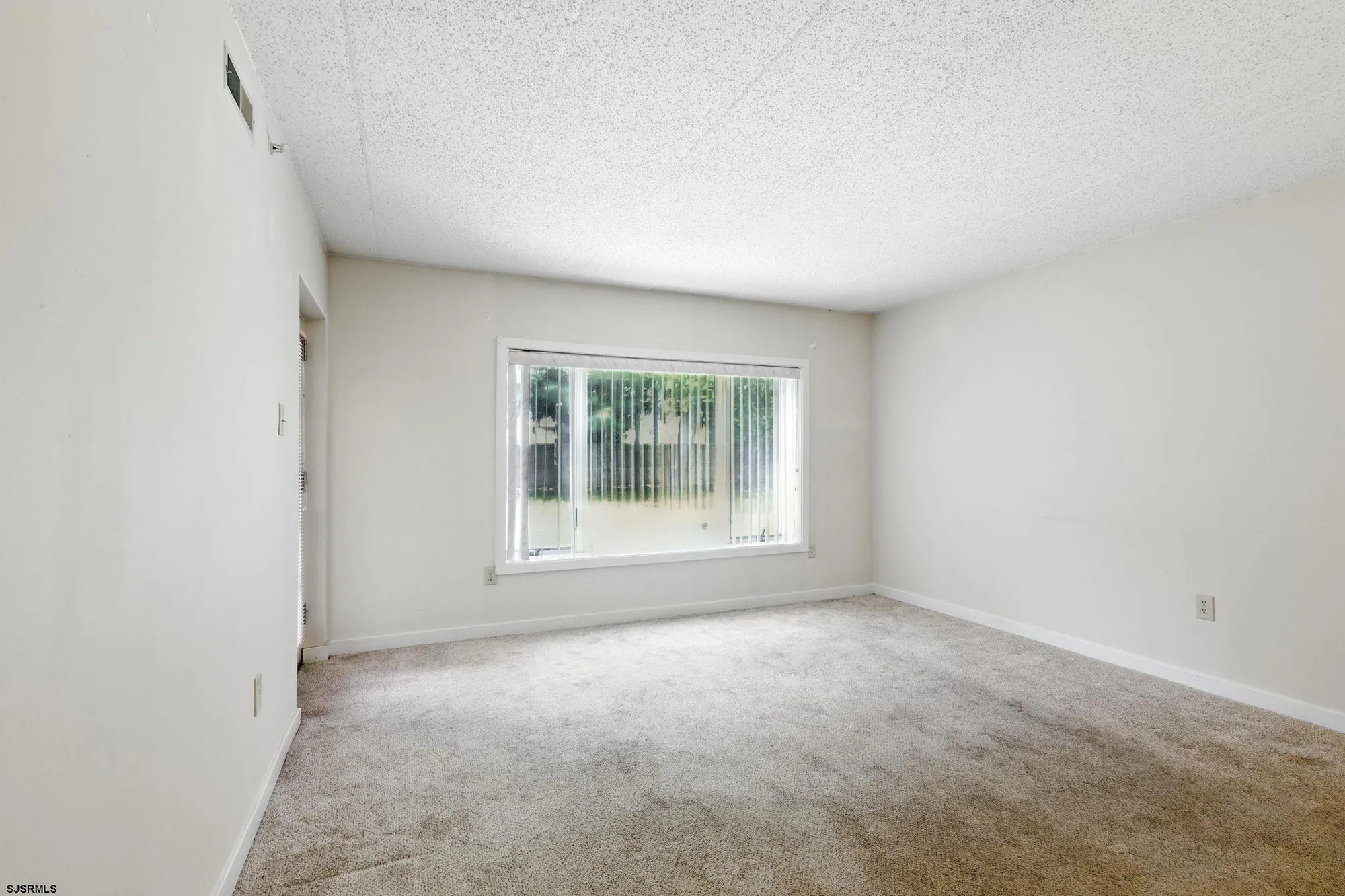 Property Slideshow image 21 of 30 | 3104 dolphin ave # 3104, Northfield, NJ, 08225