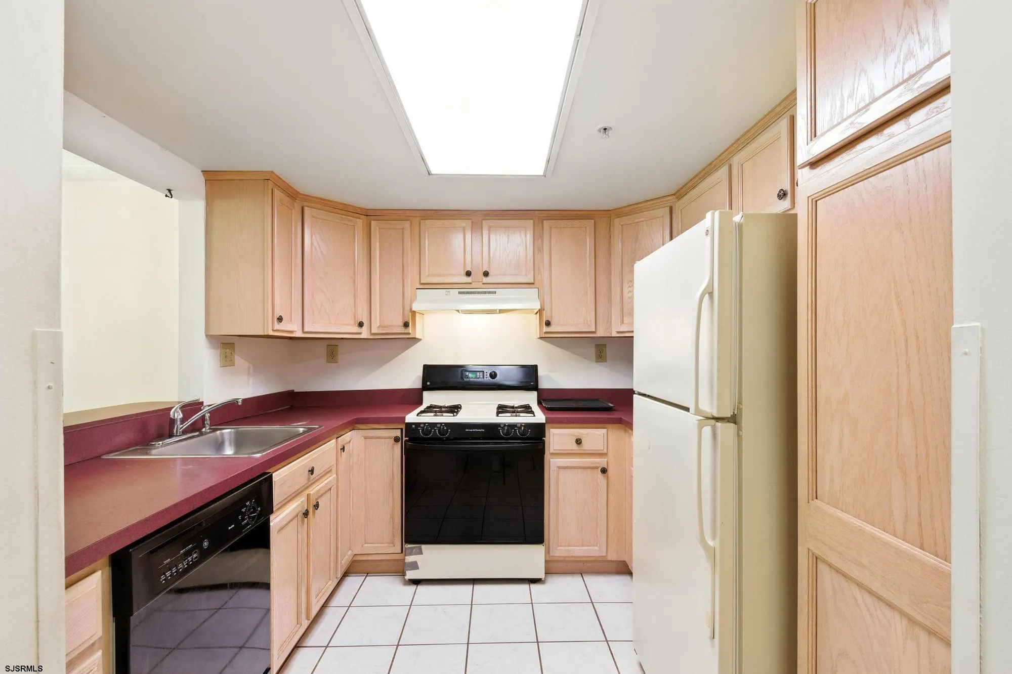 Property Slideshow image 9 of 30 | 3104 dolphin ave # 3104, Northfield, NJ, 08225