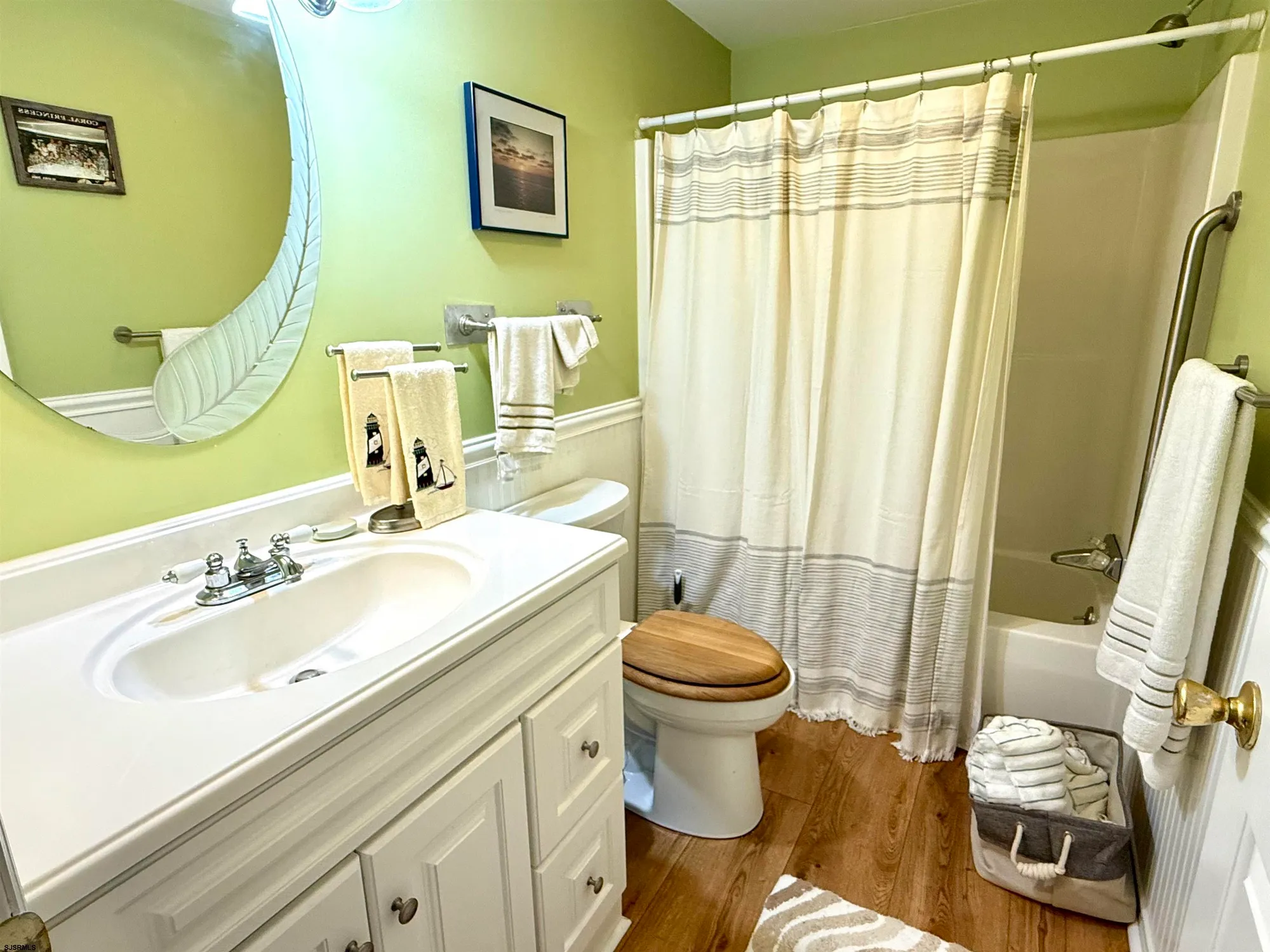 Property Slideshow image 16 of 27 | 35 knollwood dr, Mays Landing, NJ, 08330