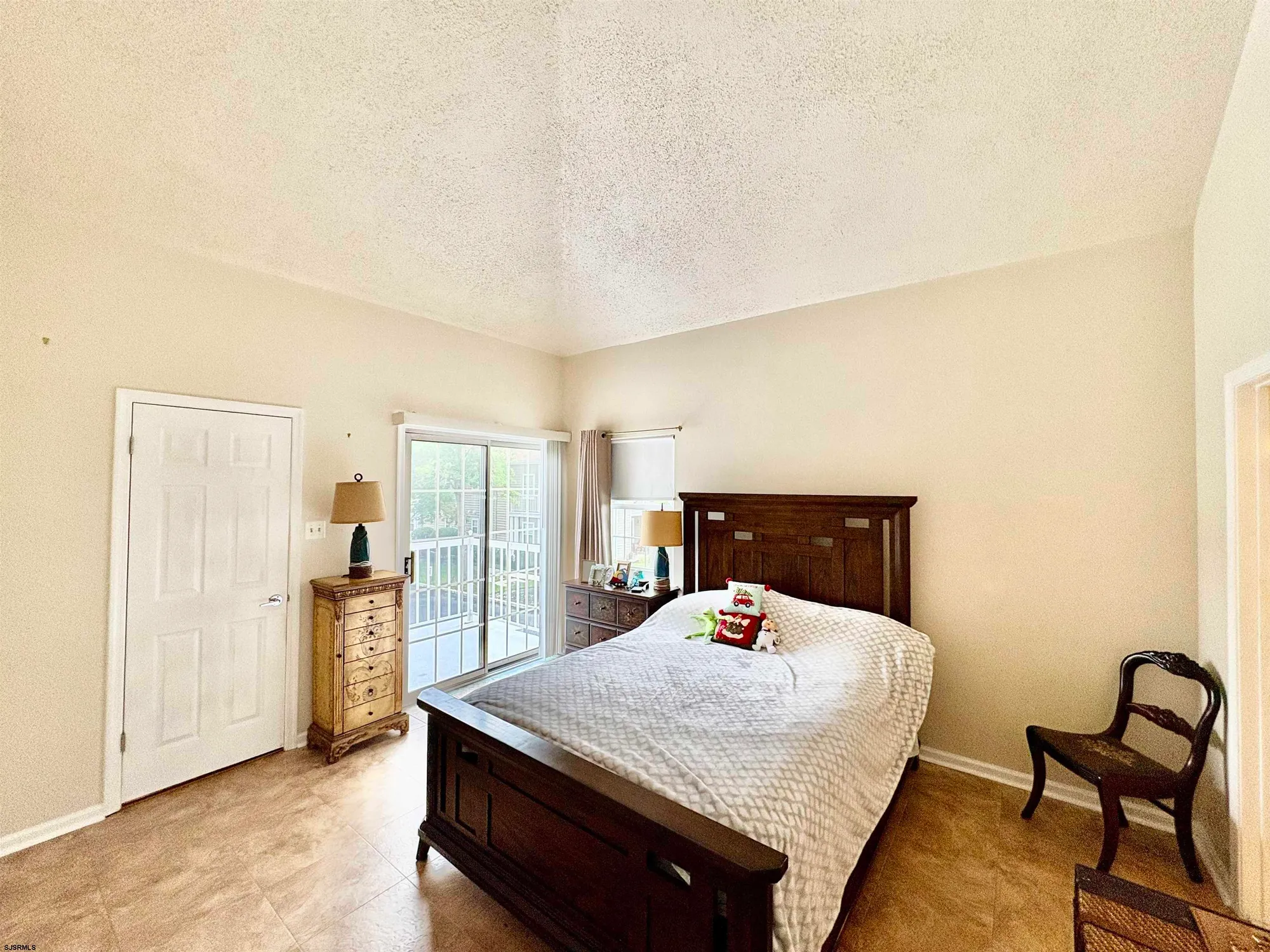 Property Slideshow image 8 of 13 | 550 central ave g-16 constitution ct, Linwood, NJ, 08221