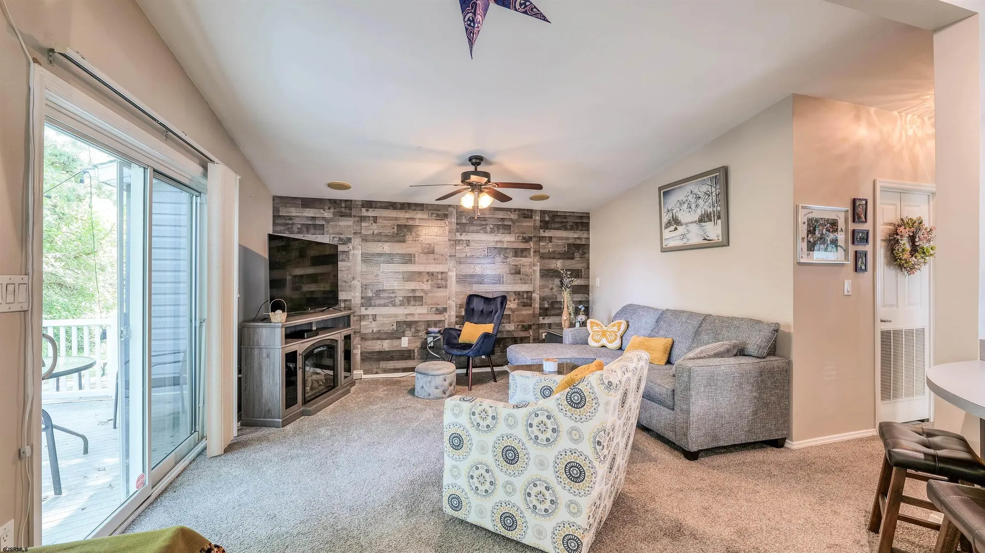 Property Slideshow image 16 of 39 | 172 turnberry ct, Mays Landing, NJ, 08330