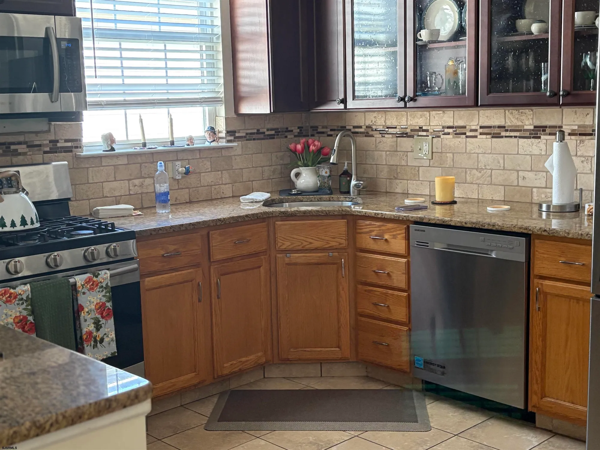 Property Slideshow image 10 of 25 | 58 pembrooke way, Galloway, NJ, 08205