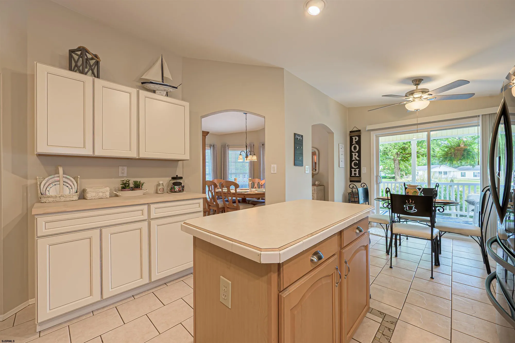 Property Slideshow image 12 of 26 | 156 muirfield ct, Mays Landing, NJ, 08330