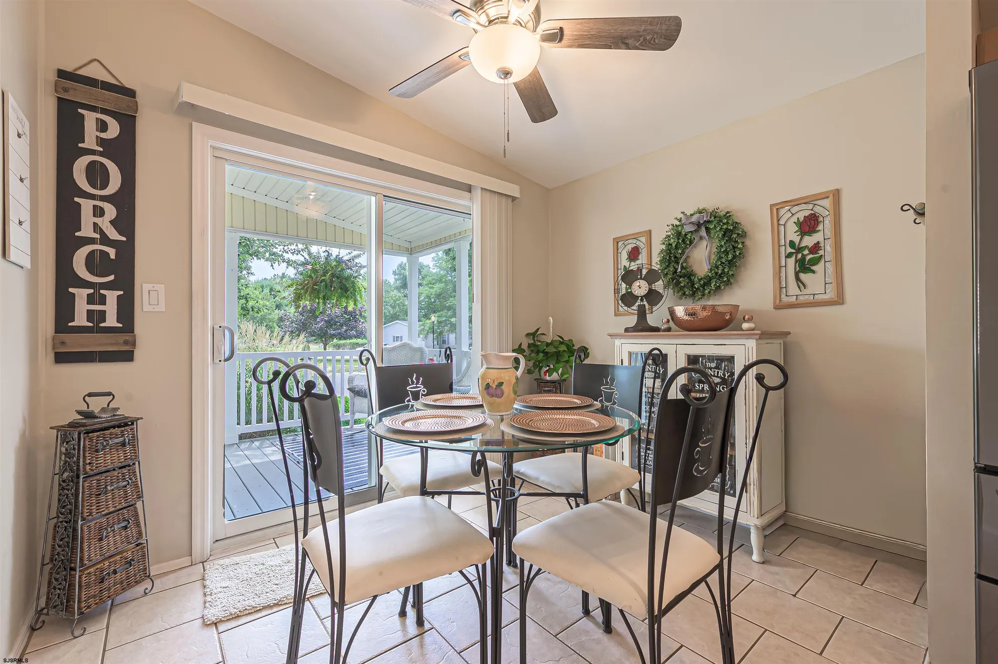 Property Slideshow image 9 of 26 | 156 muirfield ct, Mays Landing, NJ, 08330