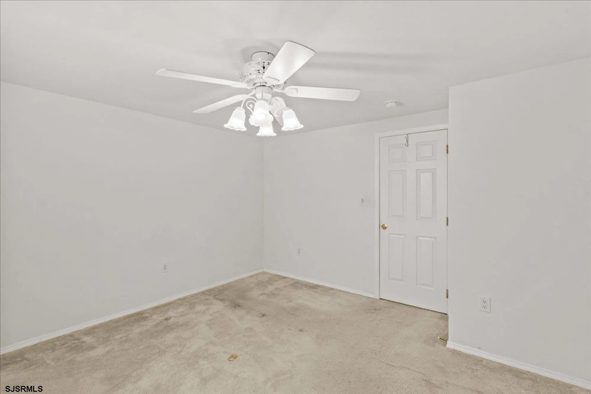 Property Slideshow image 17 of 39 | 26 baltusrol dr, Mays Landing, NJ, 08330