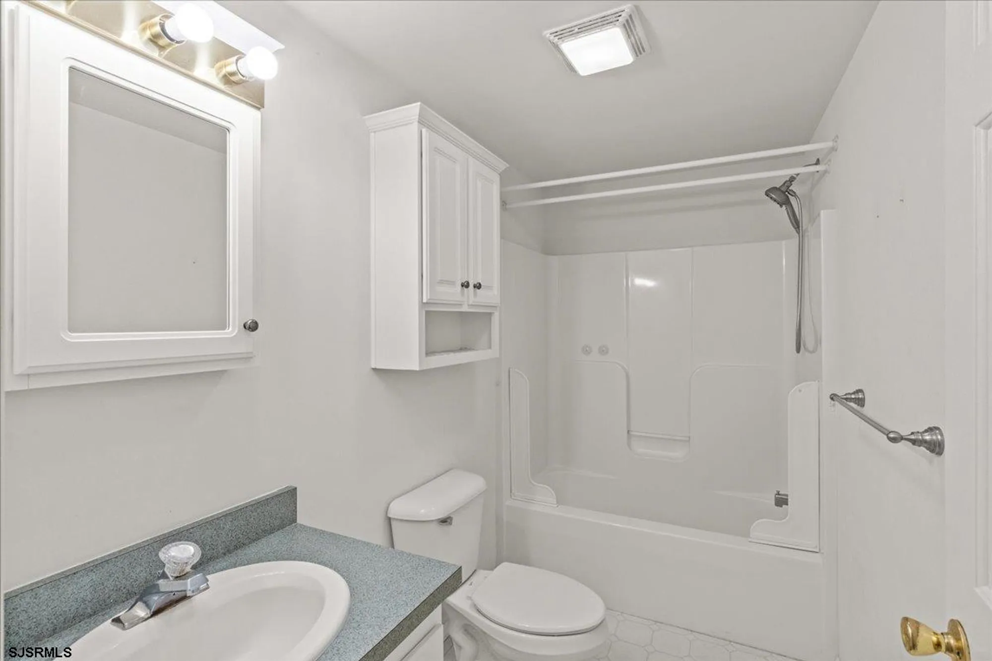Property Slideshow image 21 of 39 | 26 baltusrol dr, Mays Landing, NJ, 08330