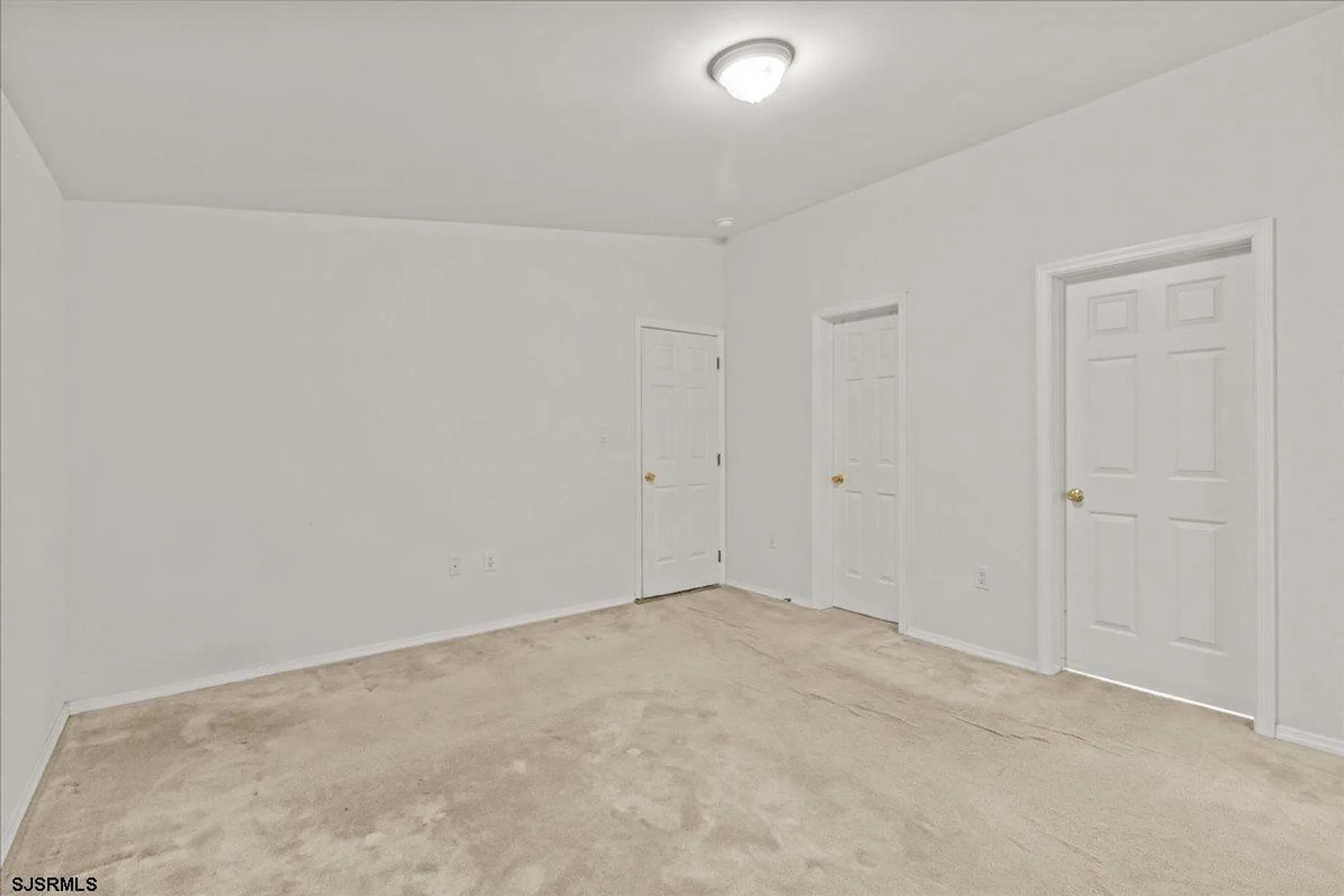 Property Slideshow image 22 of 39 | 26 baltusrol dr, Mays Landing, NJ, 08330