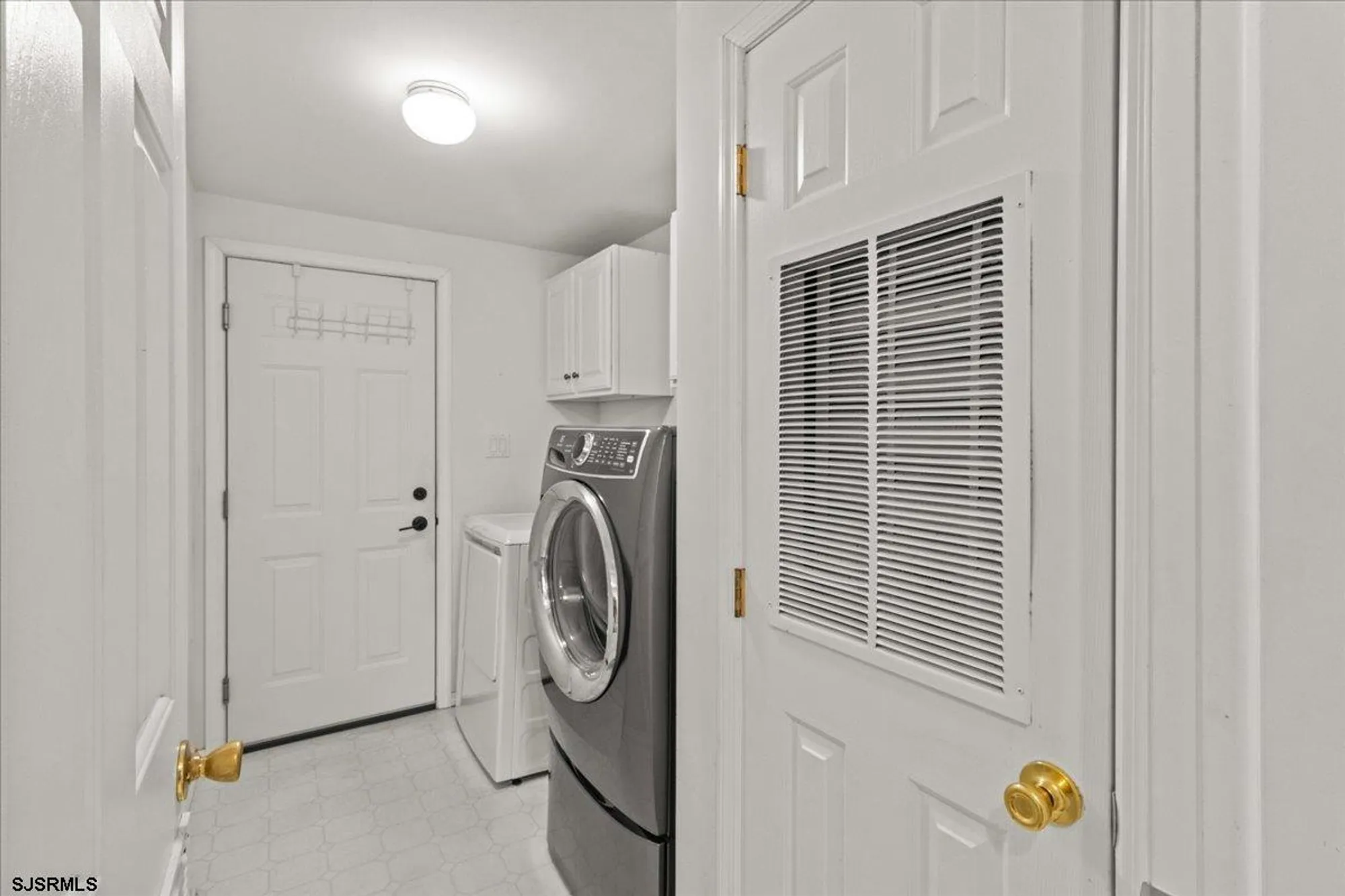 Property Slideshow image 31 of 39 | 26 baltusrol dr, Mays Landing, NJ, 08330