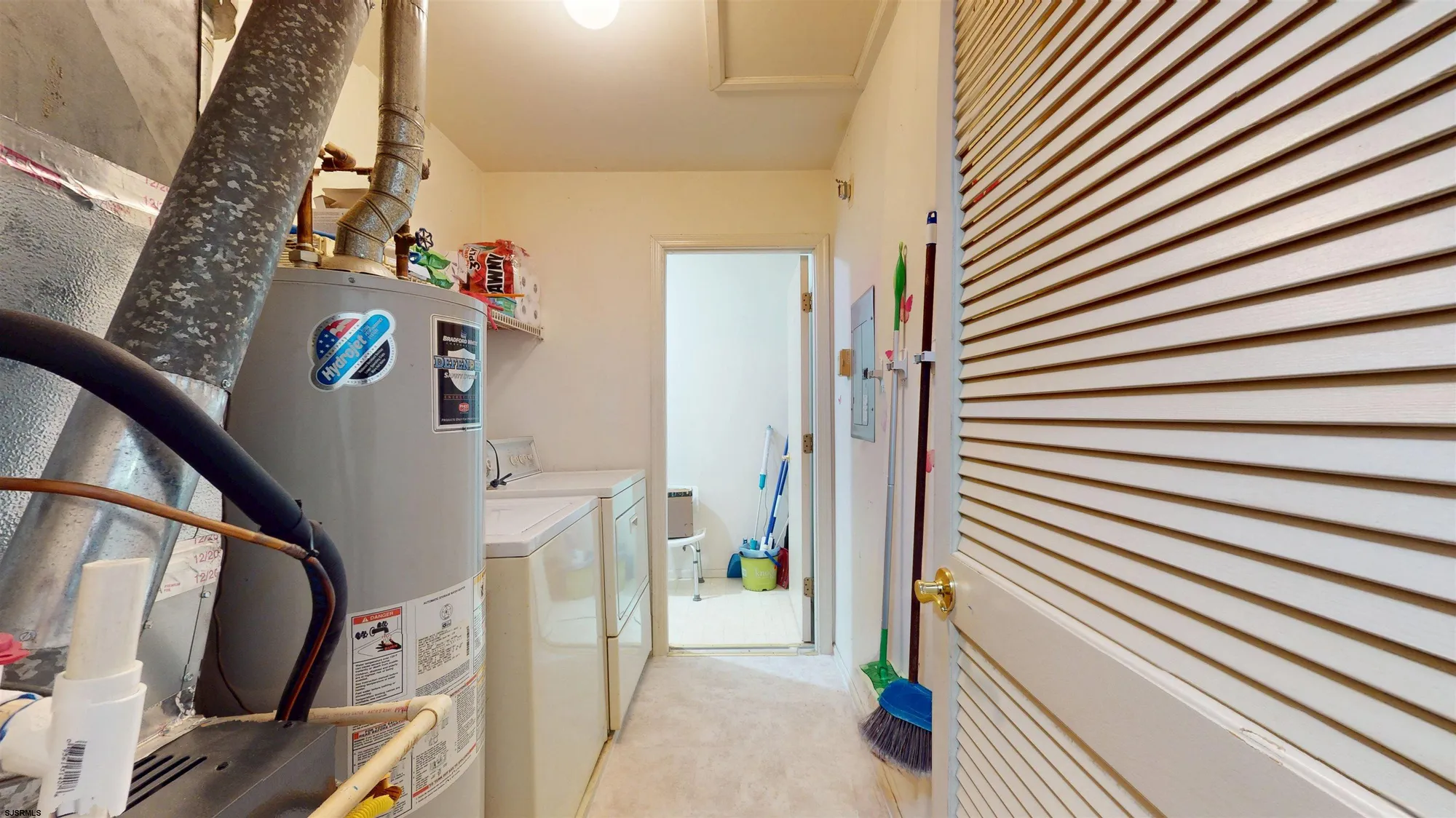 Property Slideshow image 28 of 48 | 90 e woodland ave # 90, Absecon, NJ, 08201