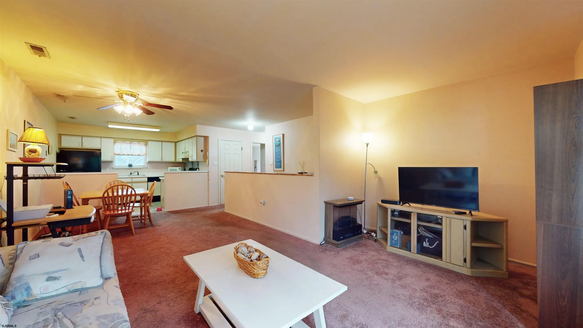 Property Slideshow image 9 of 48 | 90 e woodland ave # 90, Absecon, NJ, 08201