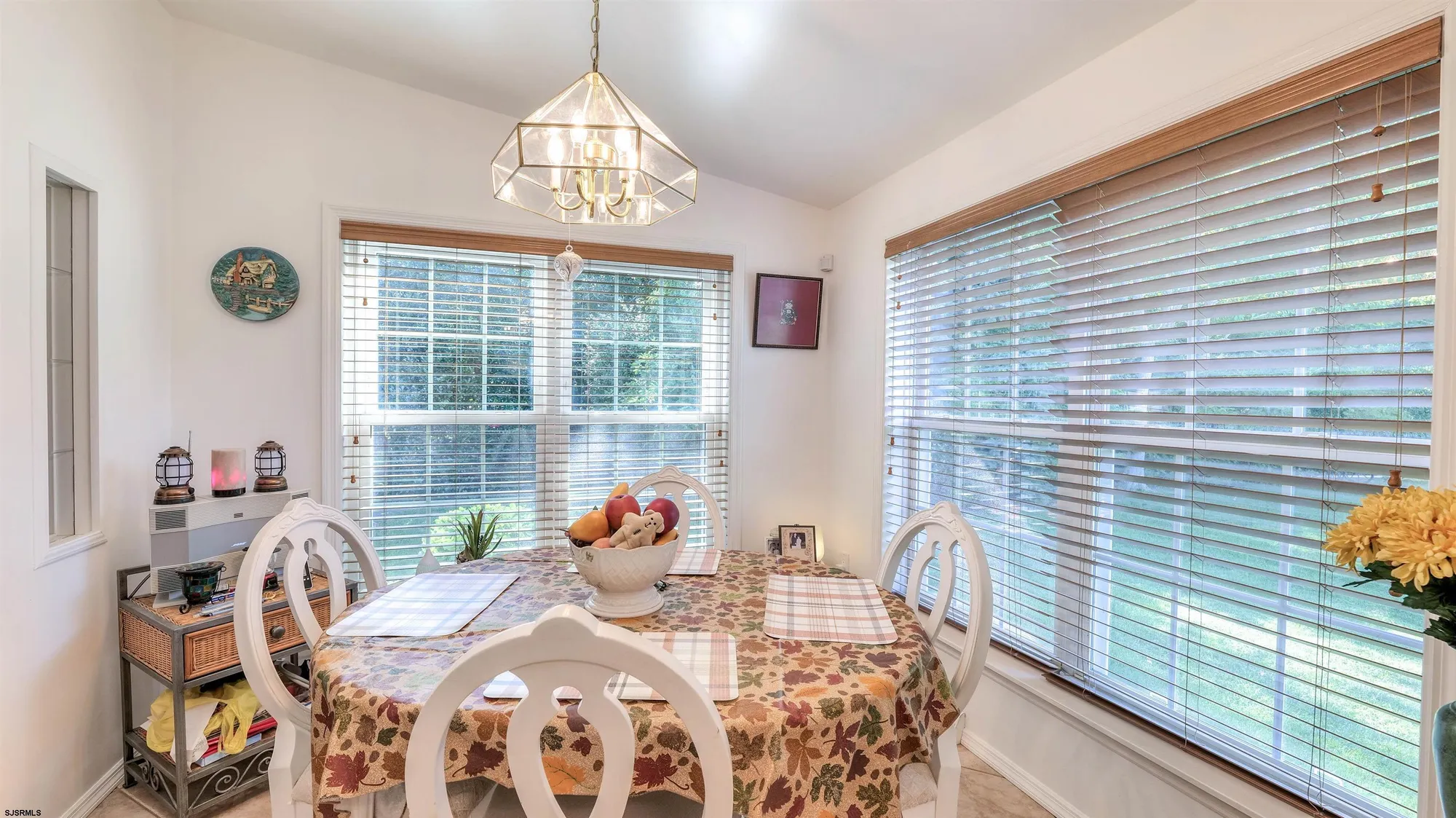 Property Slideshow image 12 of 34 | 218 burning tree ct, Mays Landing, NJ, 08330