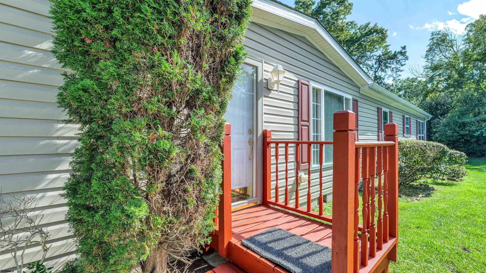 Property Slideshow image 3 of 34 | 218 burning tree ct, Mays Landing, NJ, 08330