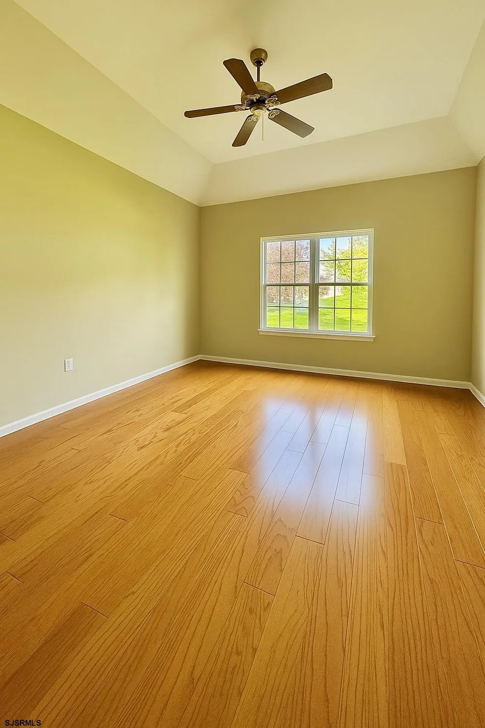 Property Slideshow image 7 of 13 | 323 mcclellan rd, Egg Harbor Township, NJ, 08234